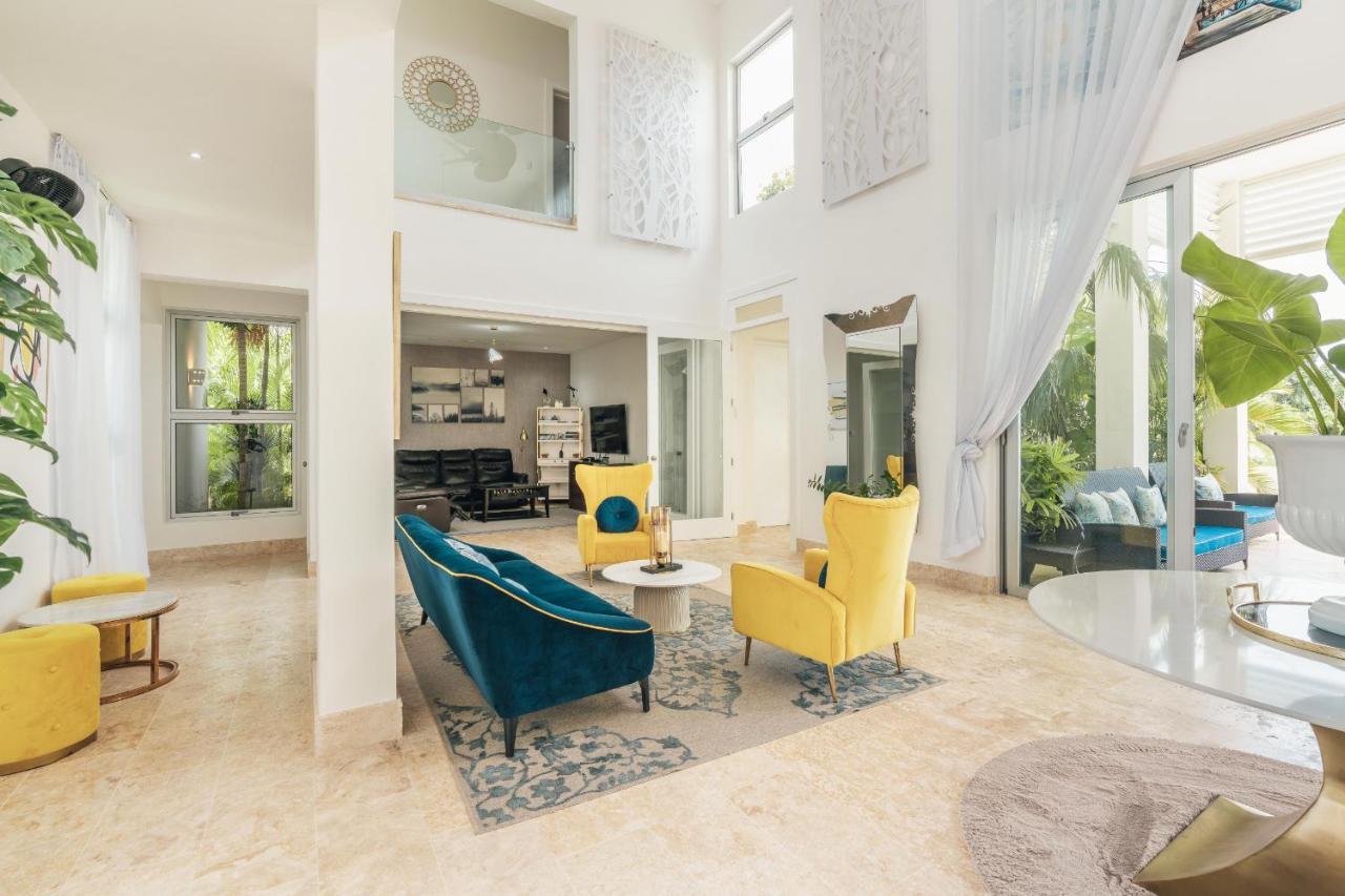 Pousada Luxury Lakefront Vacation Paradise!