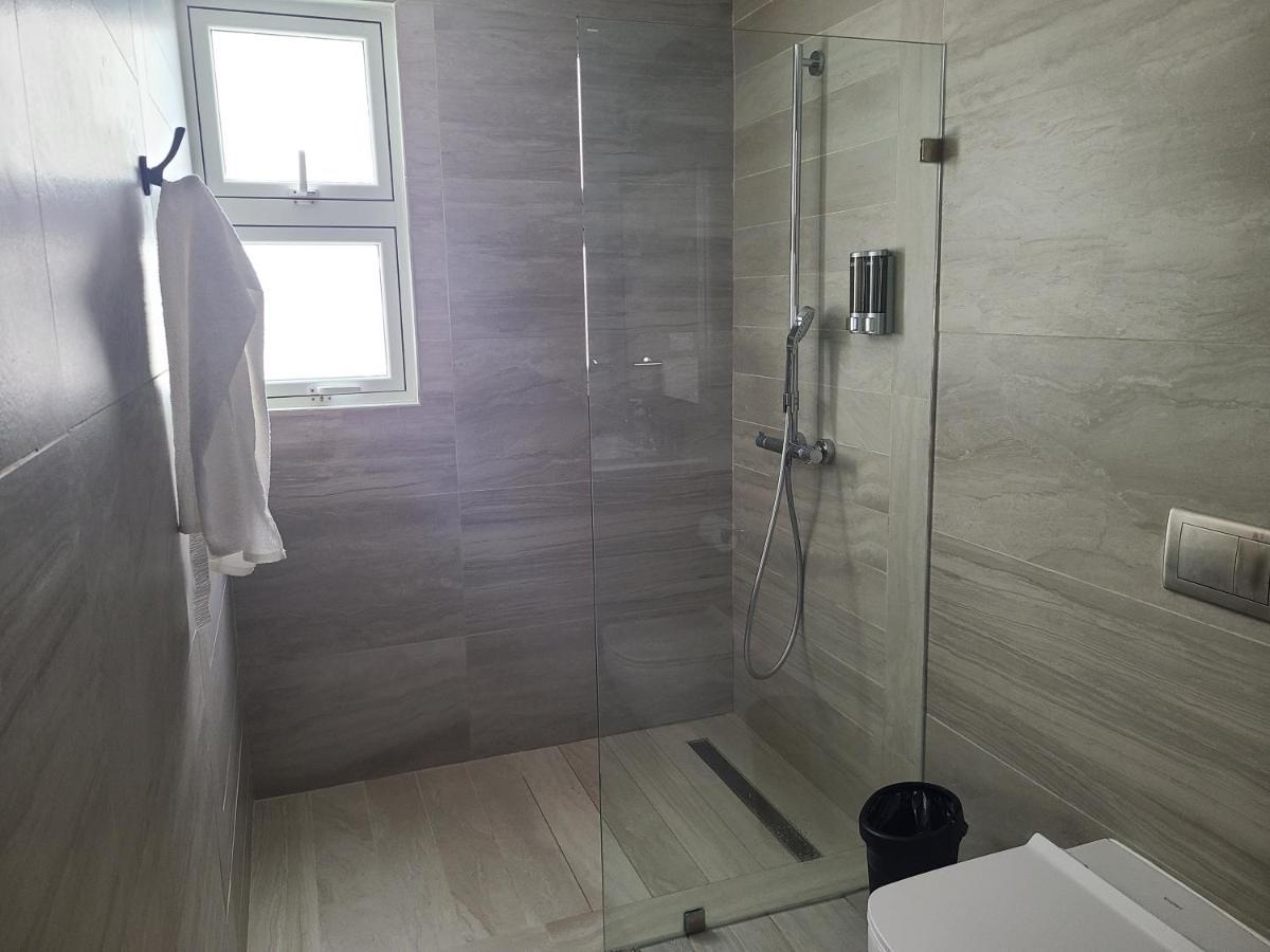 Hard Rock Coral Bay Ii 2 Bedroom By Aa Crypto Group Apartment