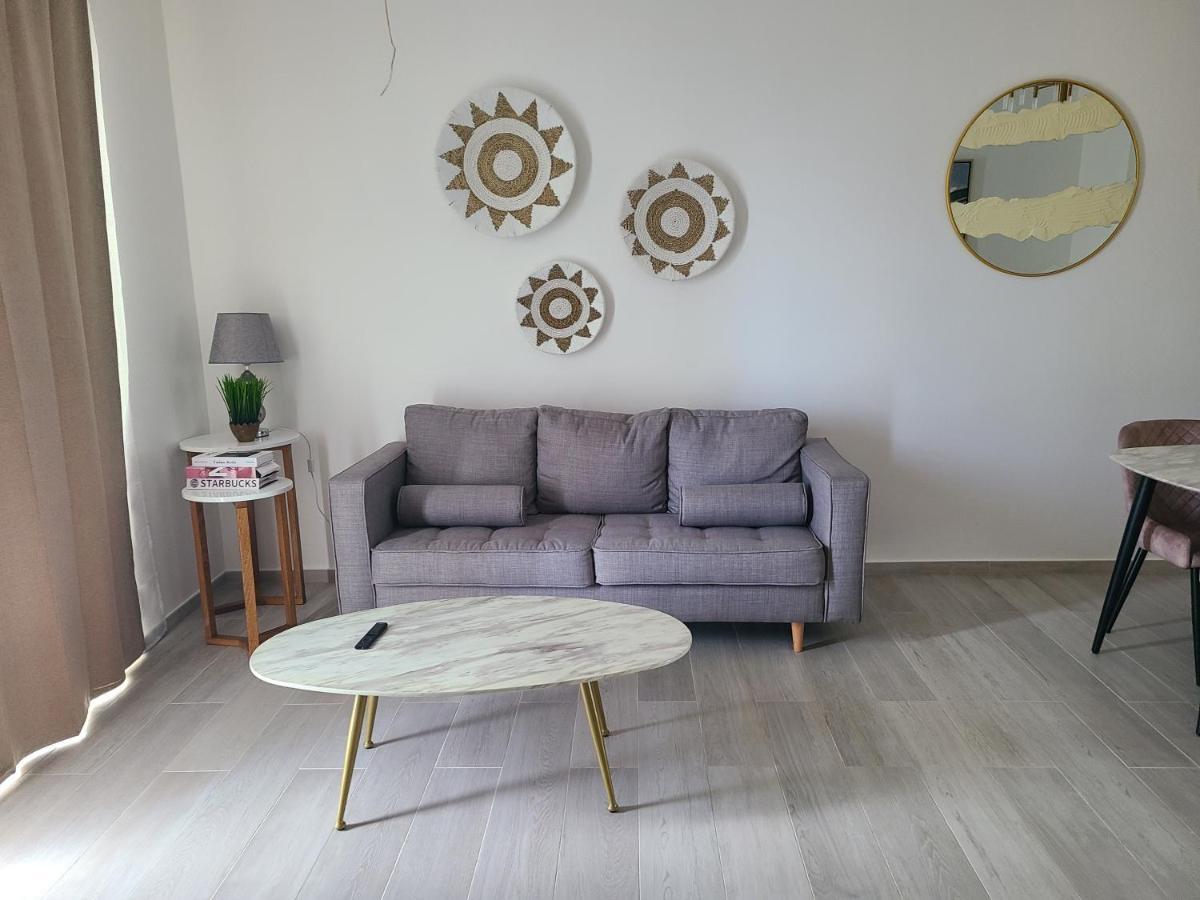 Hard Rock Coral Bay Ii 2 Bedroom By Aa Crypto Group Apartment