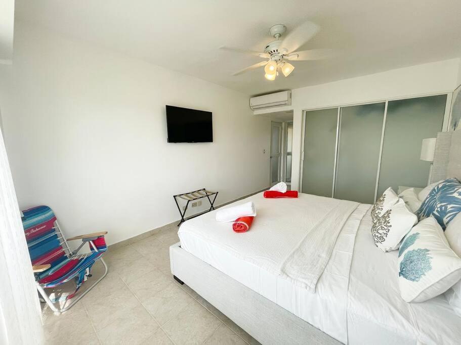 Apartment Charming 2 Bedroom With Pool *