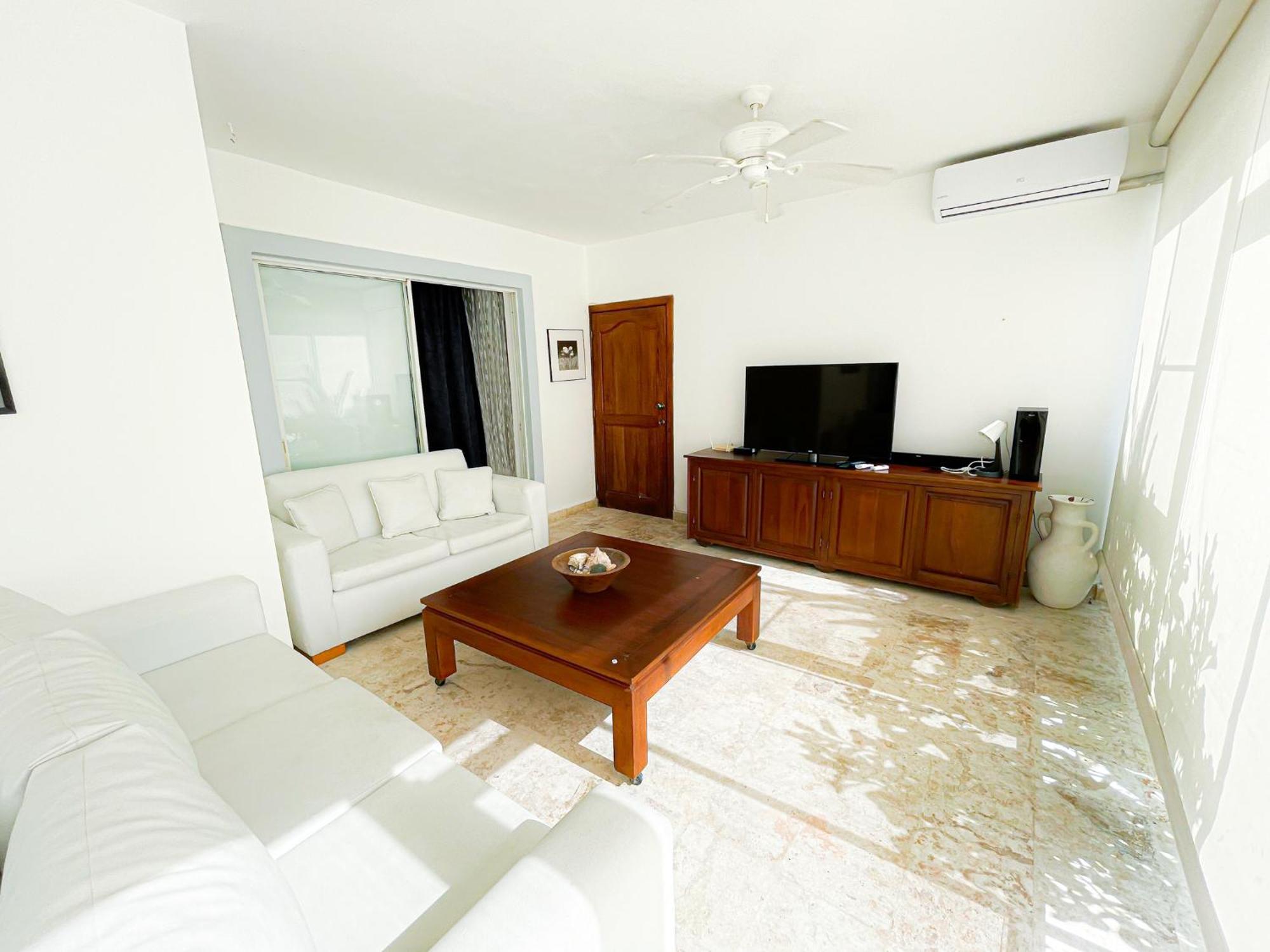 Los Corales Casas Del Mar Ocean & Garden View Bavaro Beach Club & Spa