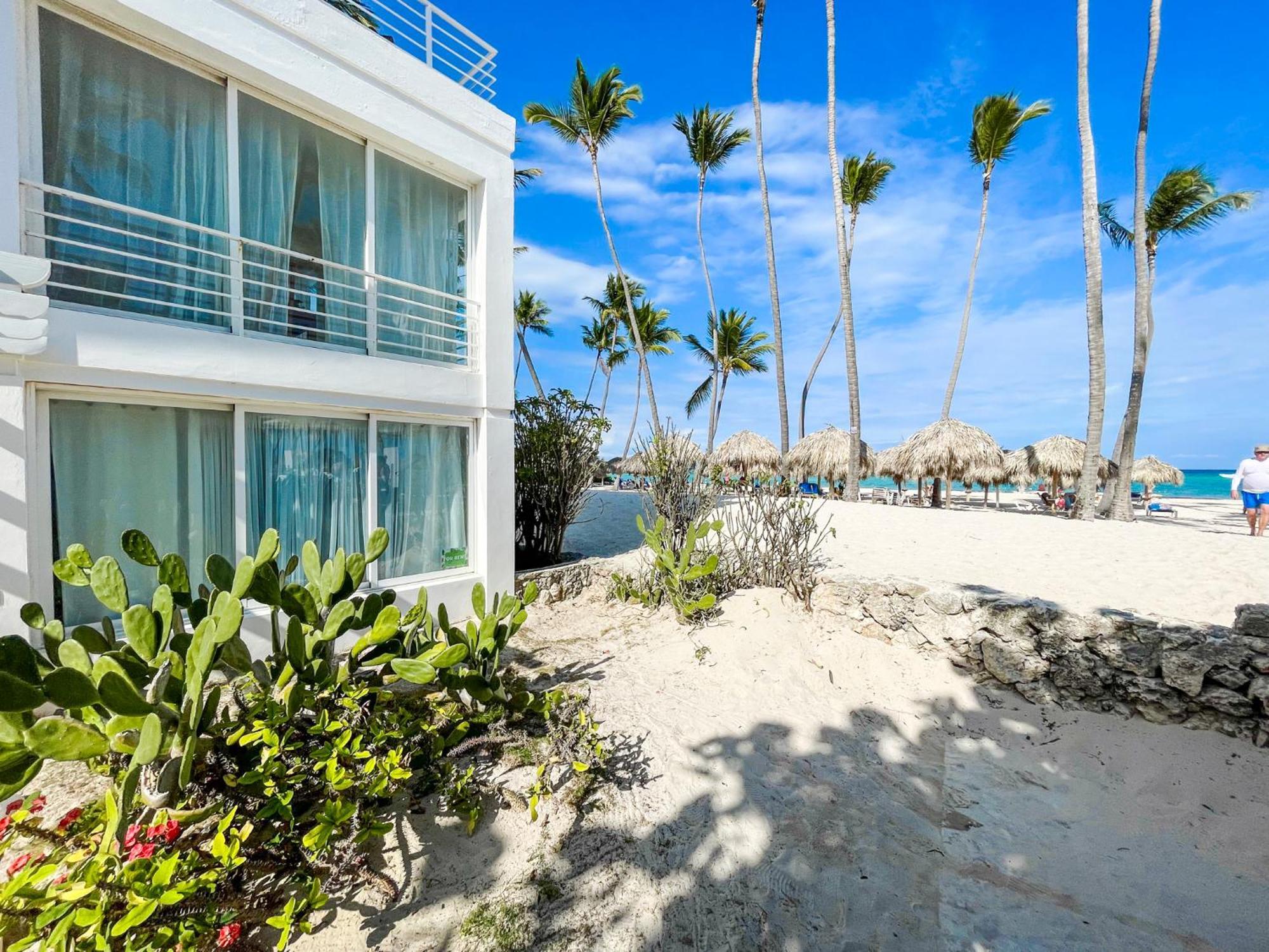 Corales Bavaro Beachside Wifi Bbq Club &