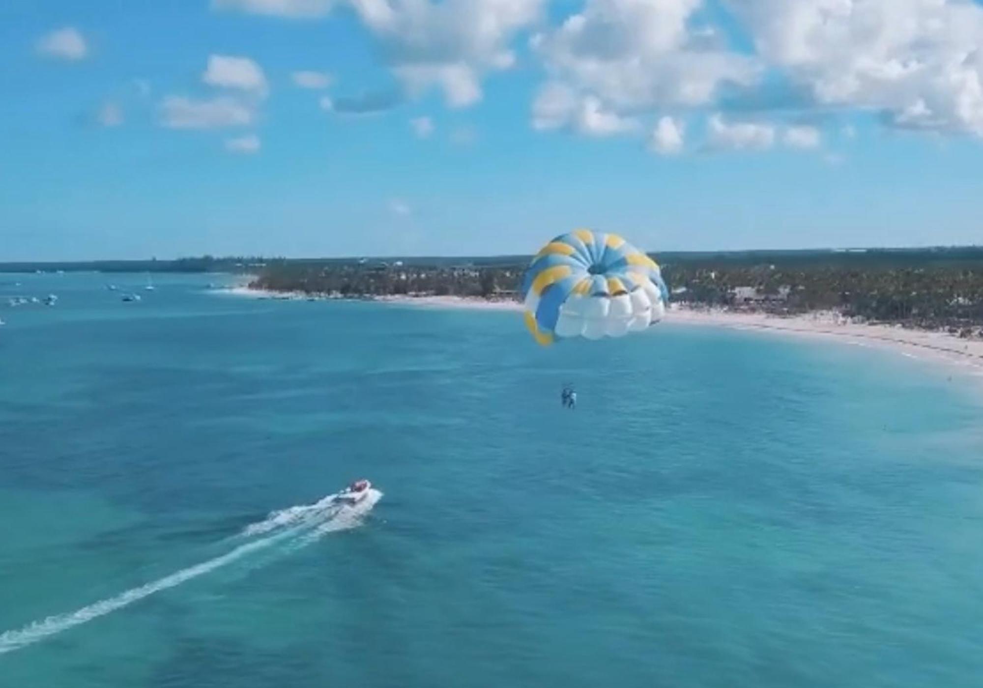 Corales Villas And Suites - Club, Spa, Restaurants