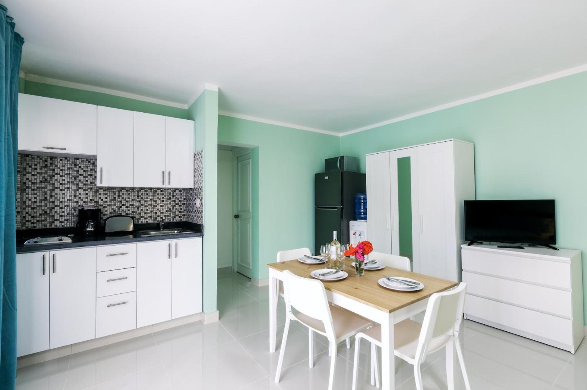 Tropicana Suites Deluxe Club And Pool - Playa Corales Hotel
