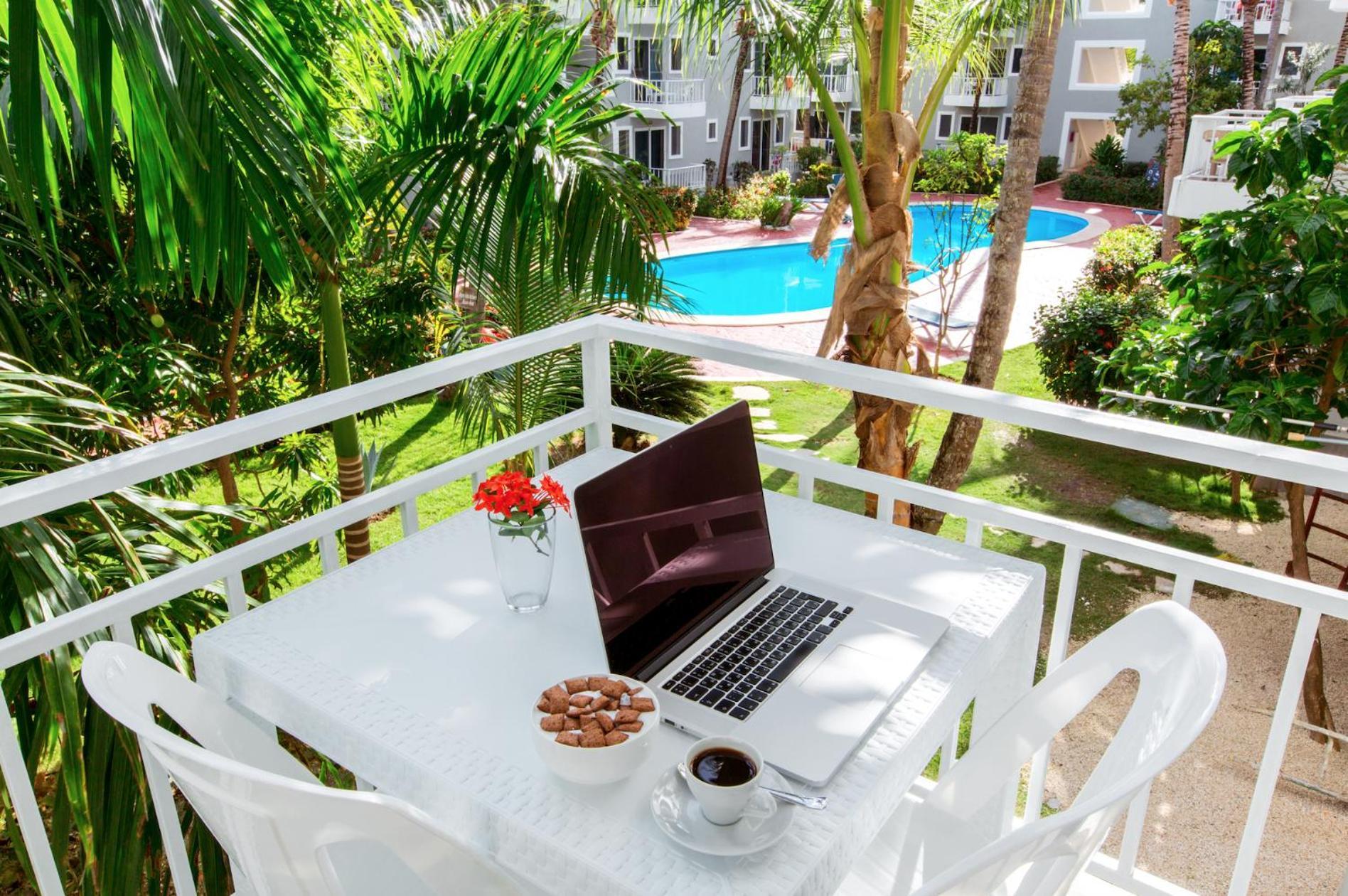 Tropicana Suites Deluxe Club And Pool - Playa Corales