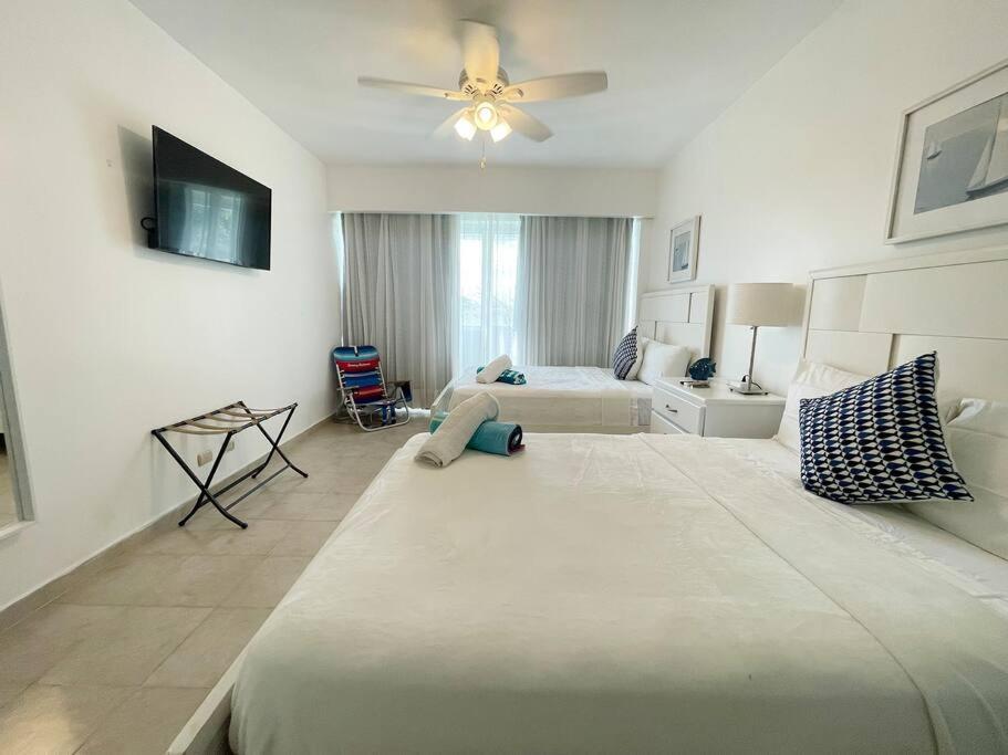 Charming 2 Bedroom With Pool Apartment