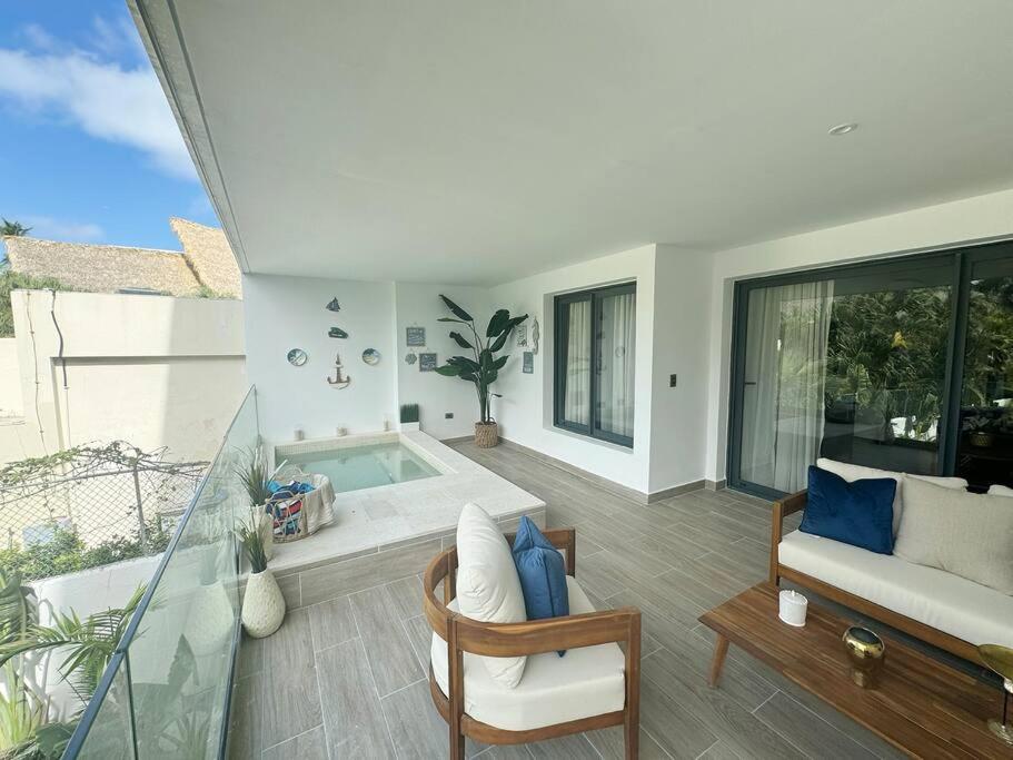Apartment The Zee Corner Tropical Paradise At The Caribe