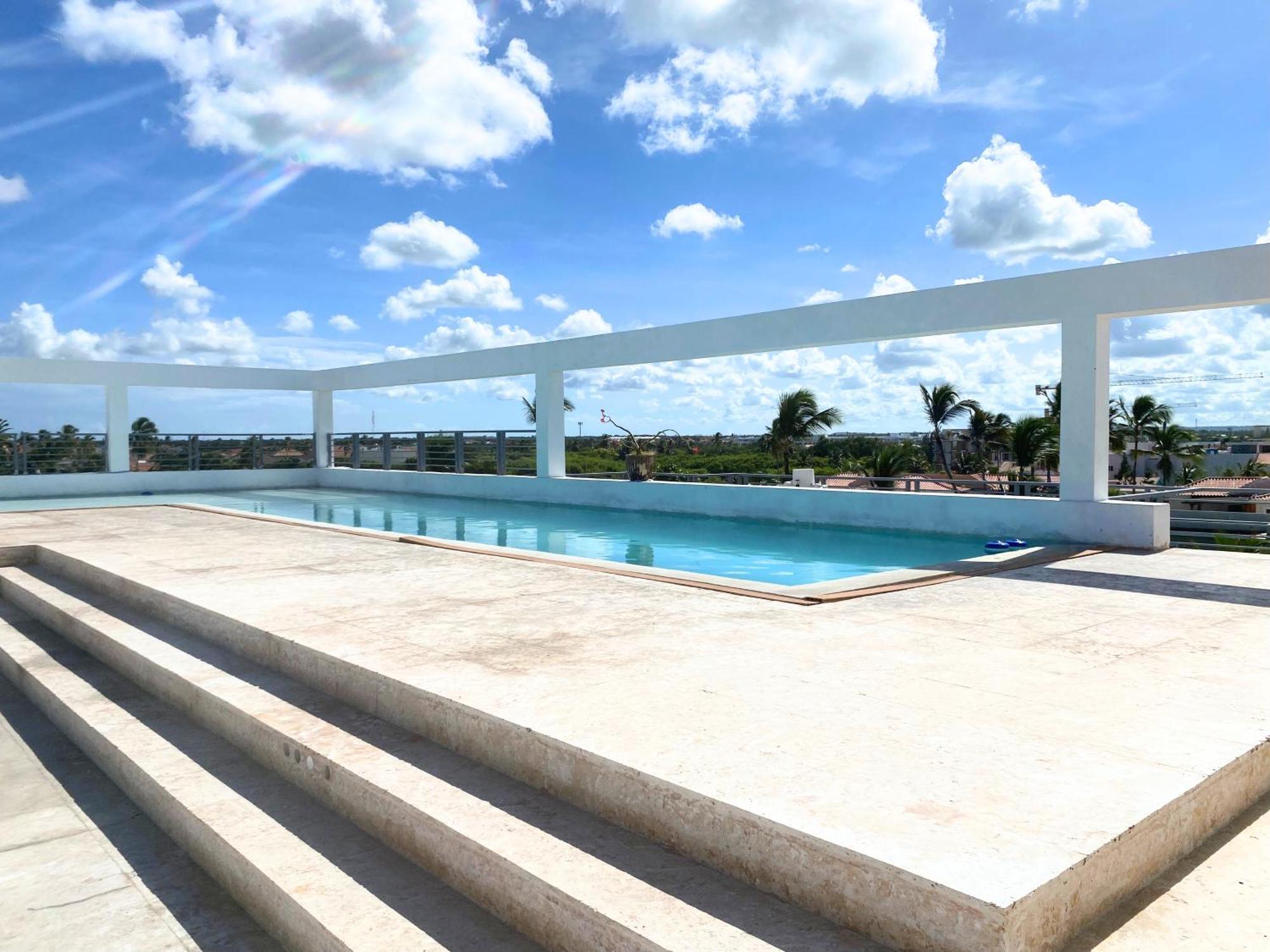 Caraibico Rooftop Pool & Beach Club 5*