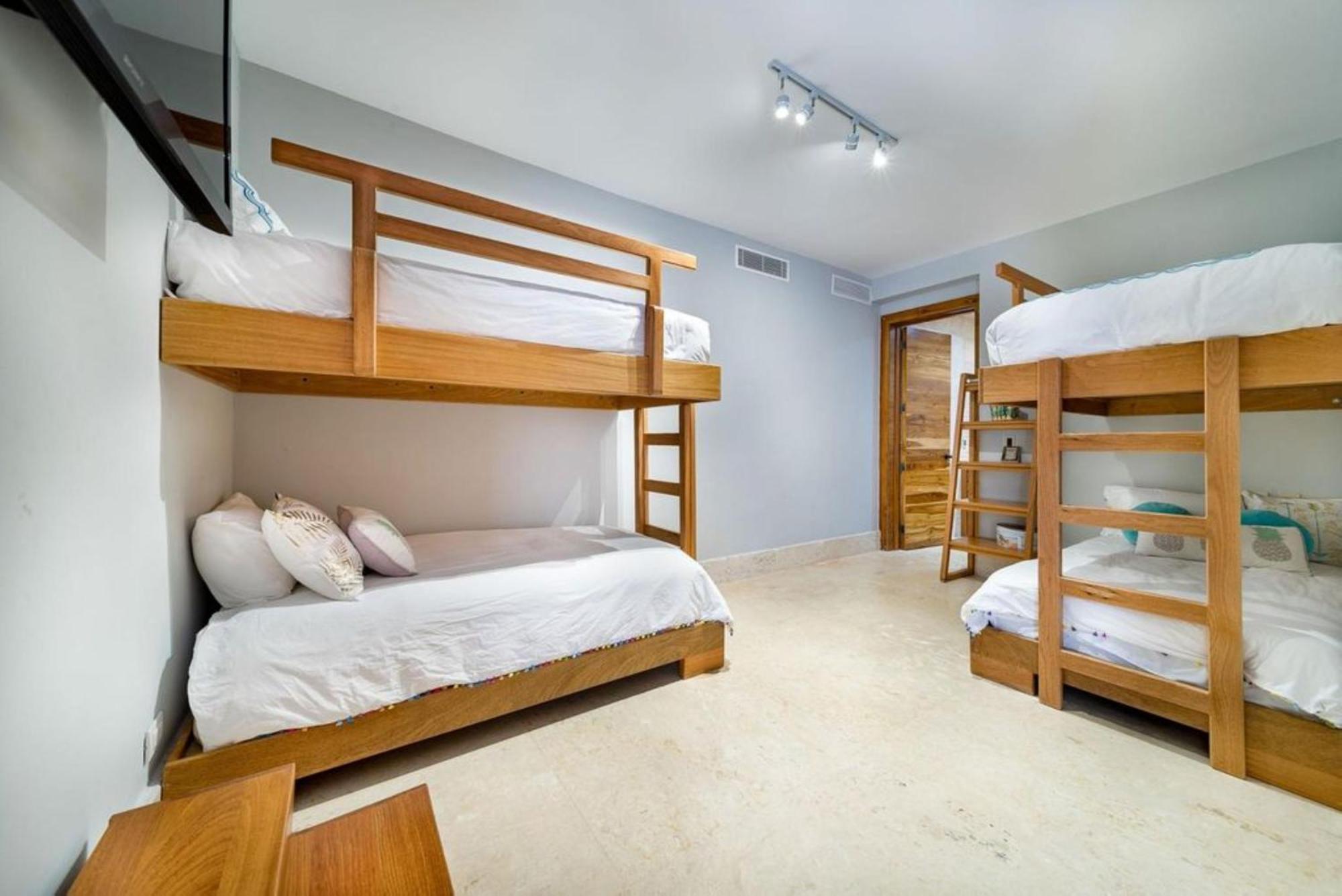 Apartment Will Impress With Its Looks *