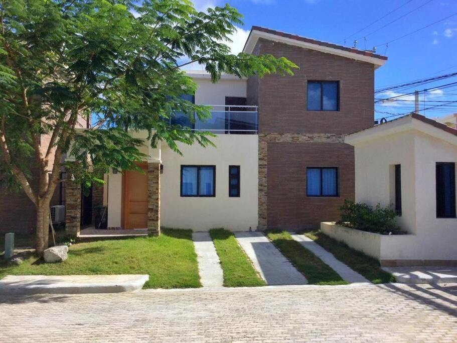 Beautiful With Semi-private Pool,