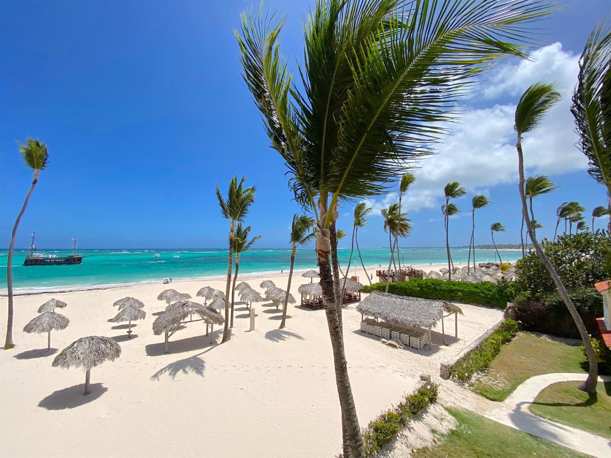 Caribbean Galaxy Paradise Los Corales Bavaro Beach Club & Spa Hotel