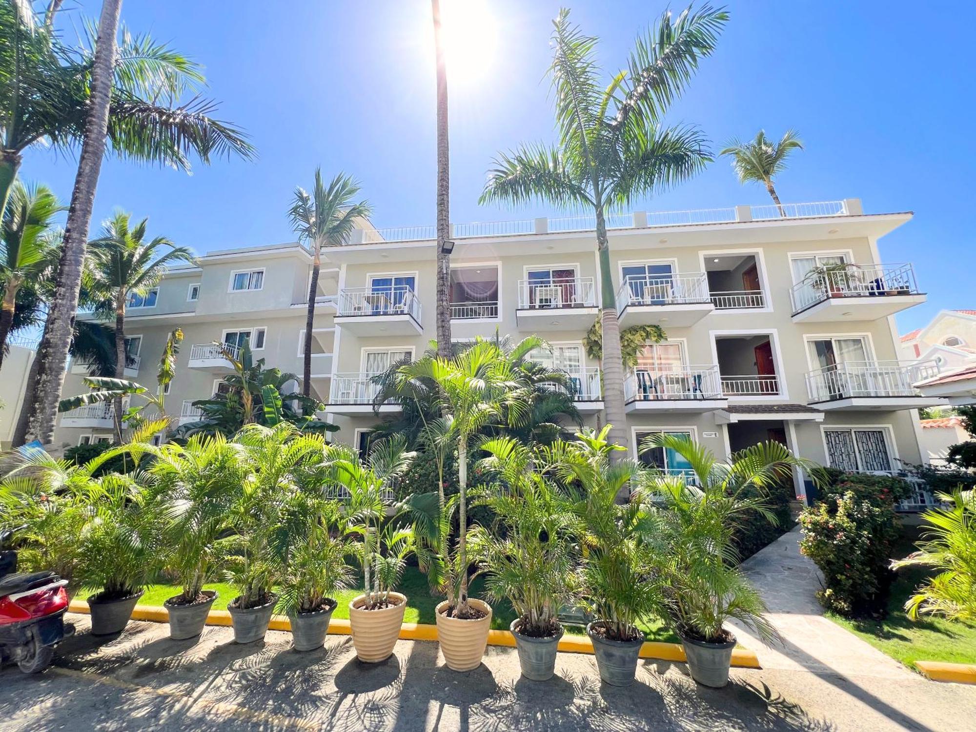 Caraibo Beach Club & Pool Hotel