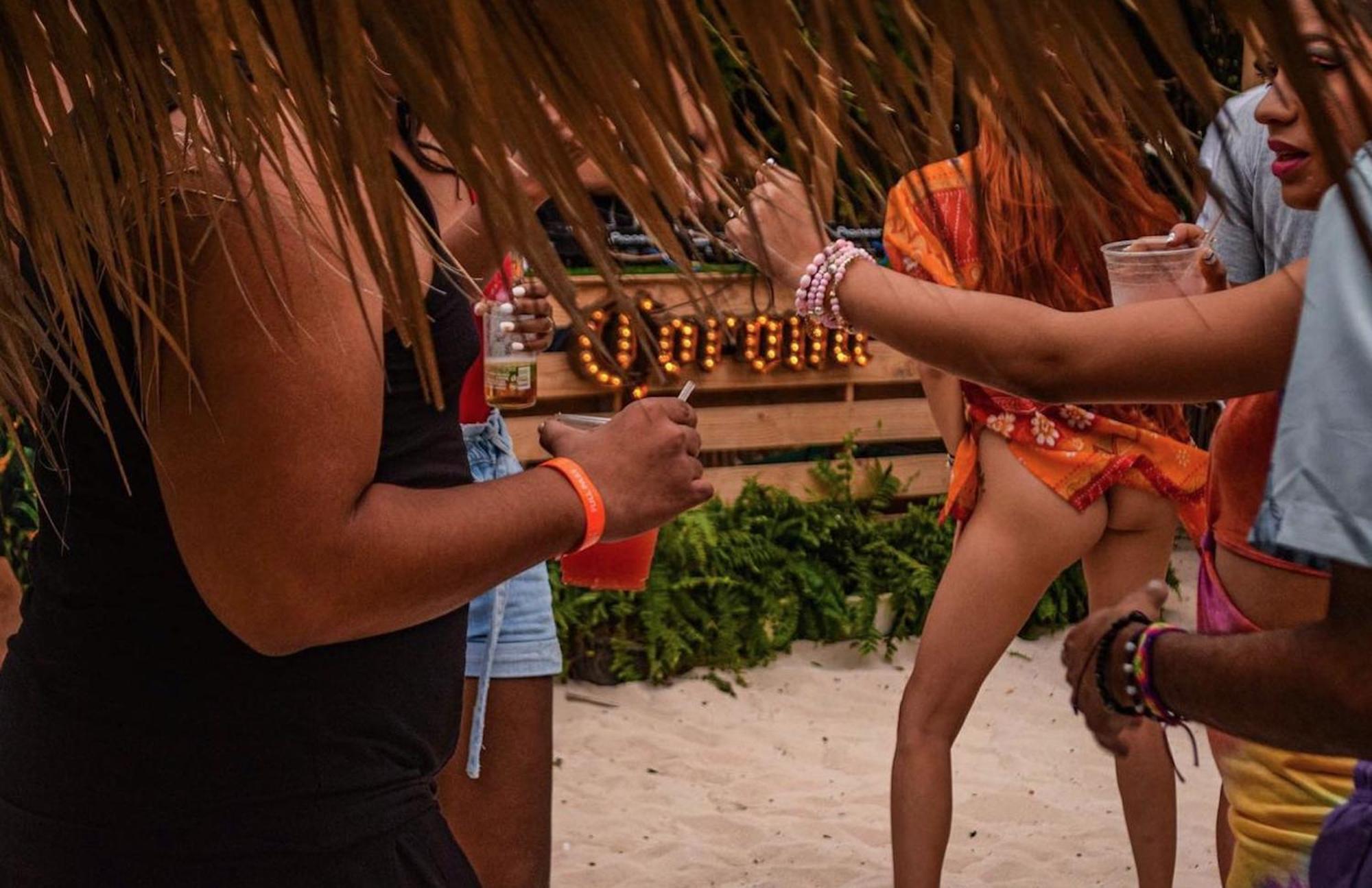 Hotel Vacation With Rooftop Pool, Beach Club, Restaurants - Playa Los Corales Punta Cana