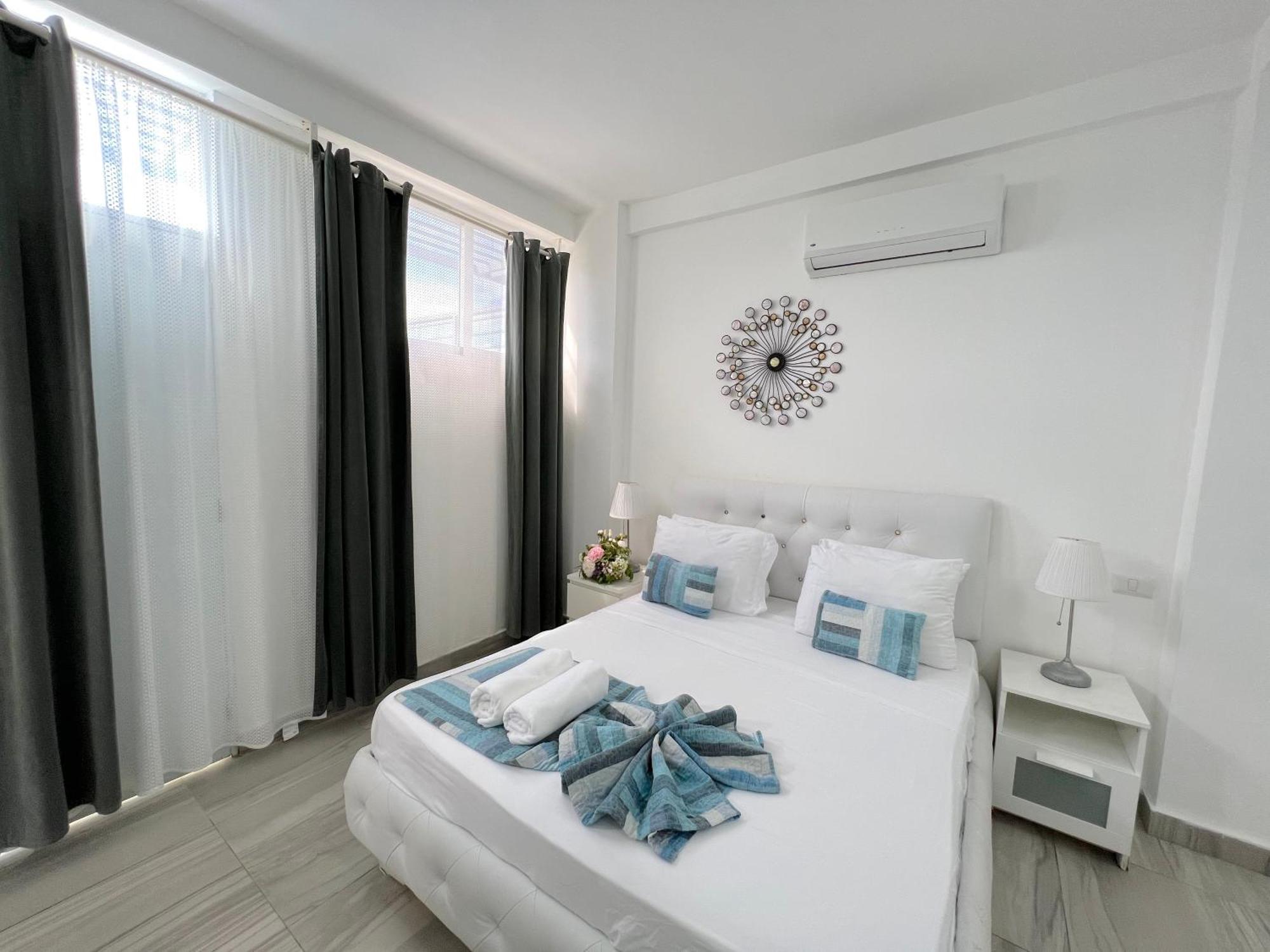 Vacation With Rooftop Pool, Beach Club, Restaurants - Playa Los Corales 5* Punta Cana