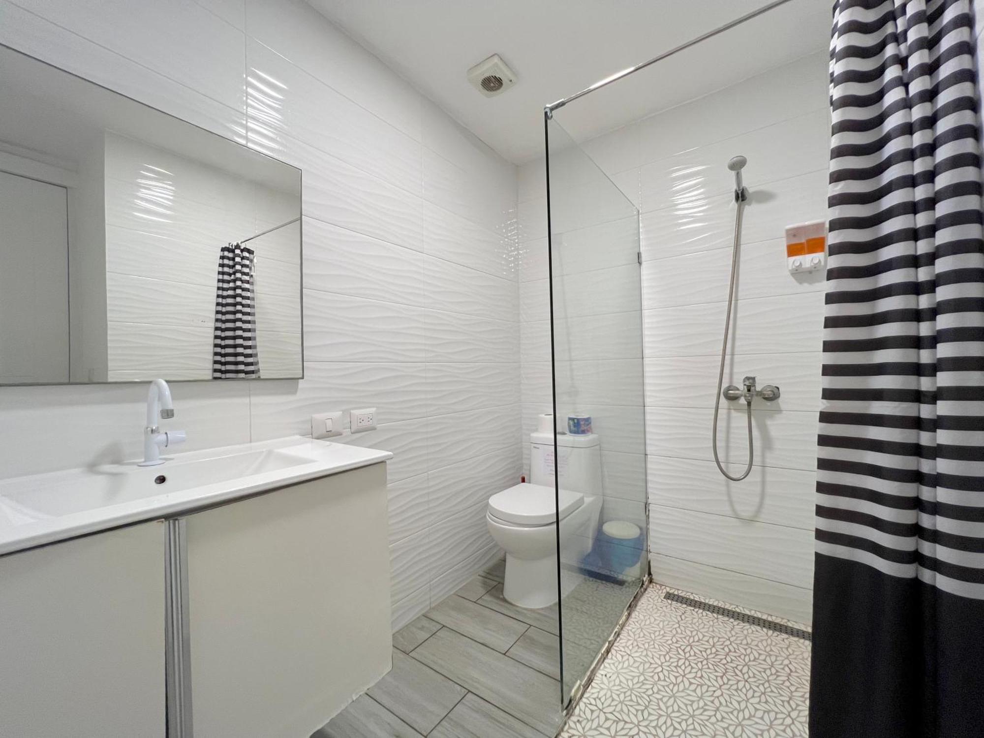 Vacation With Rooftop Pool, Beach Club, Restaurants - Playa Los Corales Hotel 5*