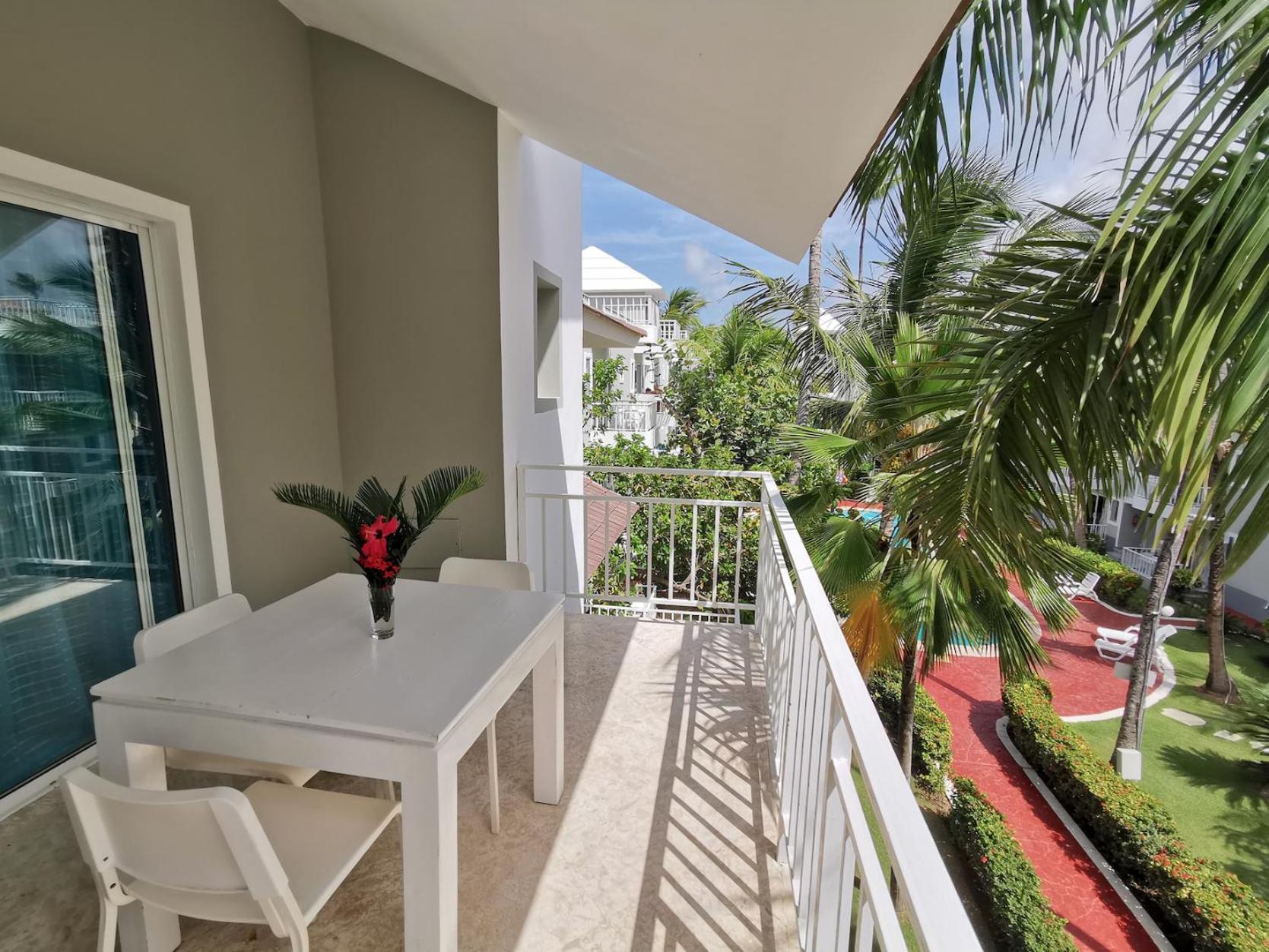 Tropicana Deluxe Beach Club And Pool - Playa Los Corales Punta Cana