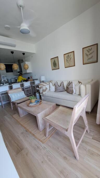 Crystal Lagoon Beach Apartment *