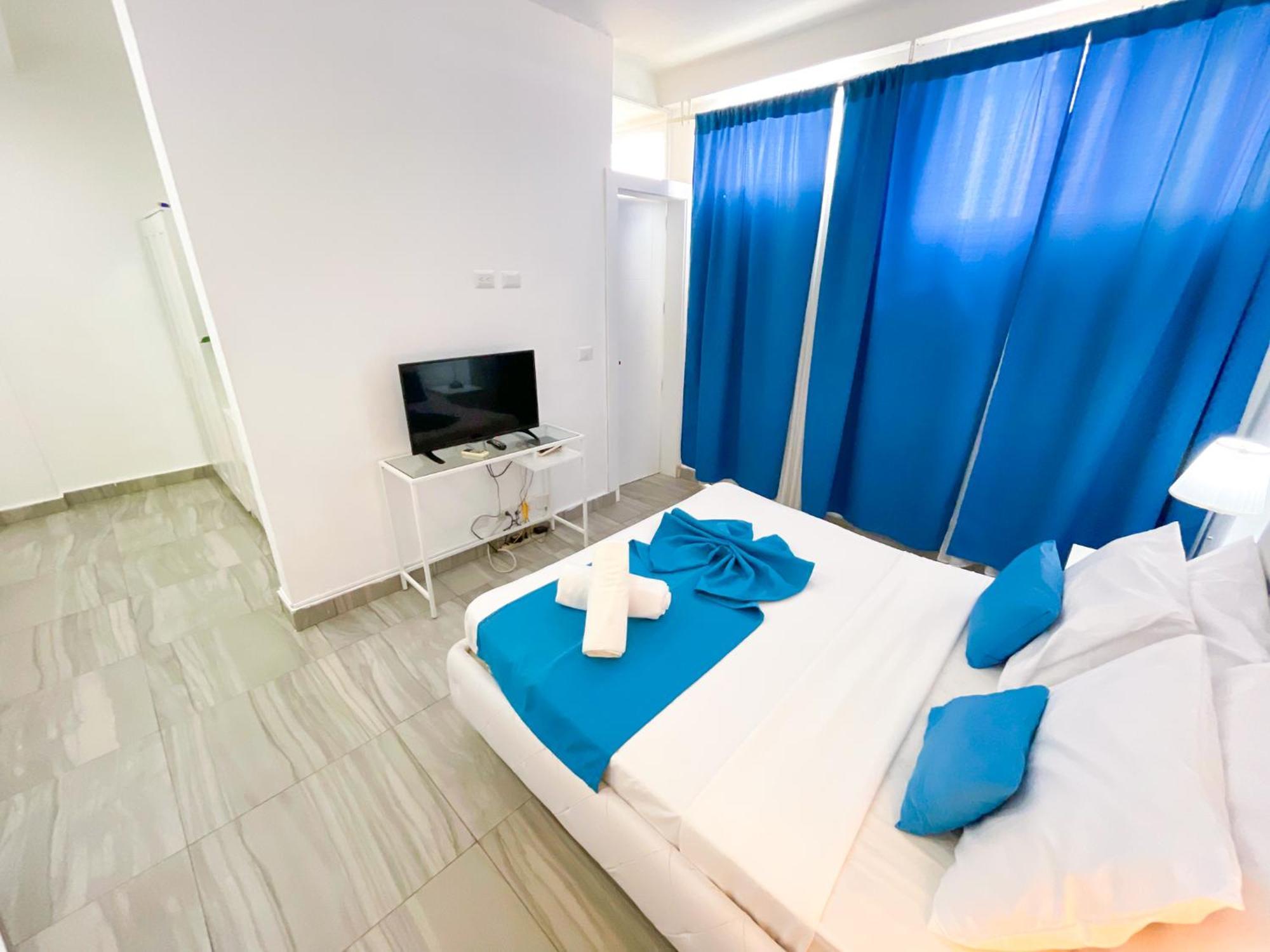 Rooftop Pool Ducassi Studio Deluxe Beach Club & Spa