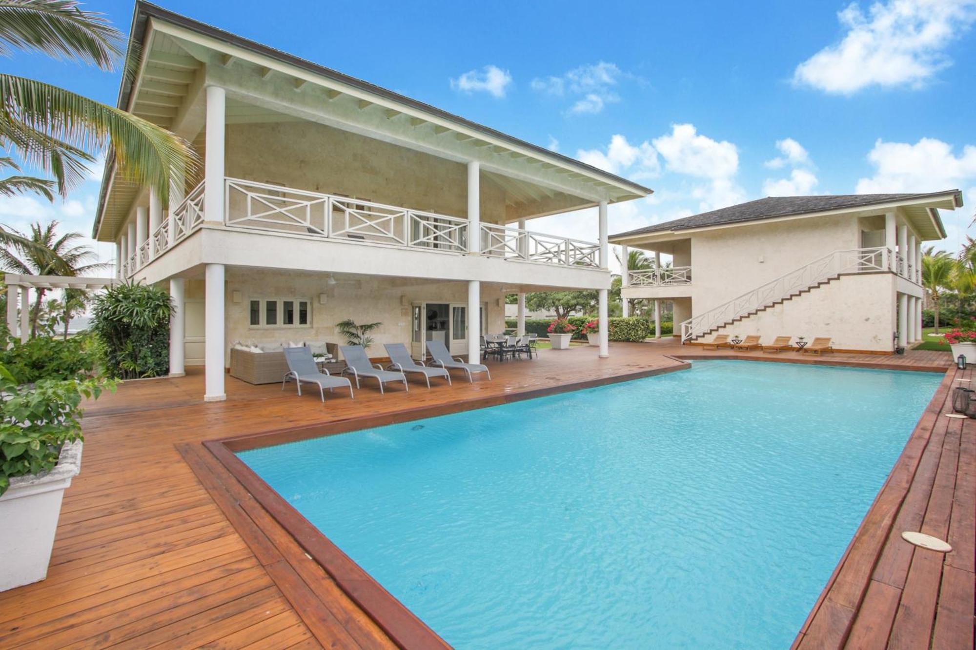 Luxury Ocean-view With Private Pool & Golf Access, Dedicated Staff Villa *