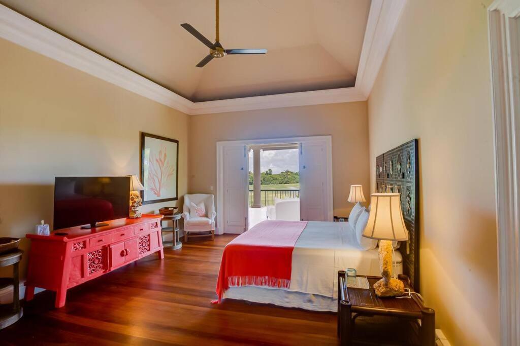 Pousada Colonial Flair In Punta Cana- Pablo