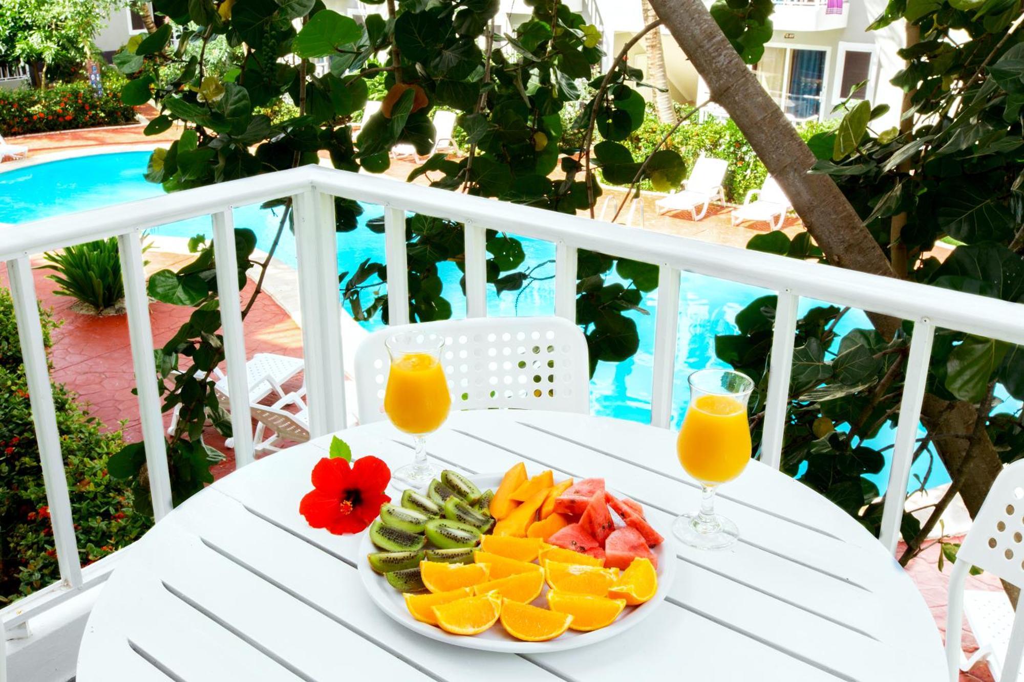 Tropicana Deluxe Beach Club And Pool - Playa Los Corales 5*