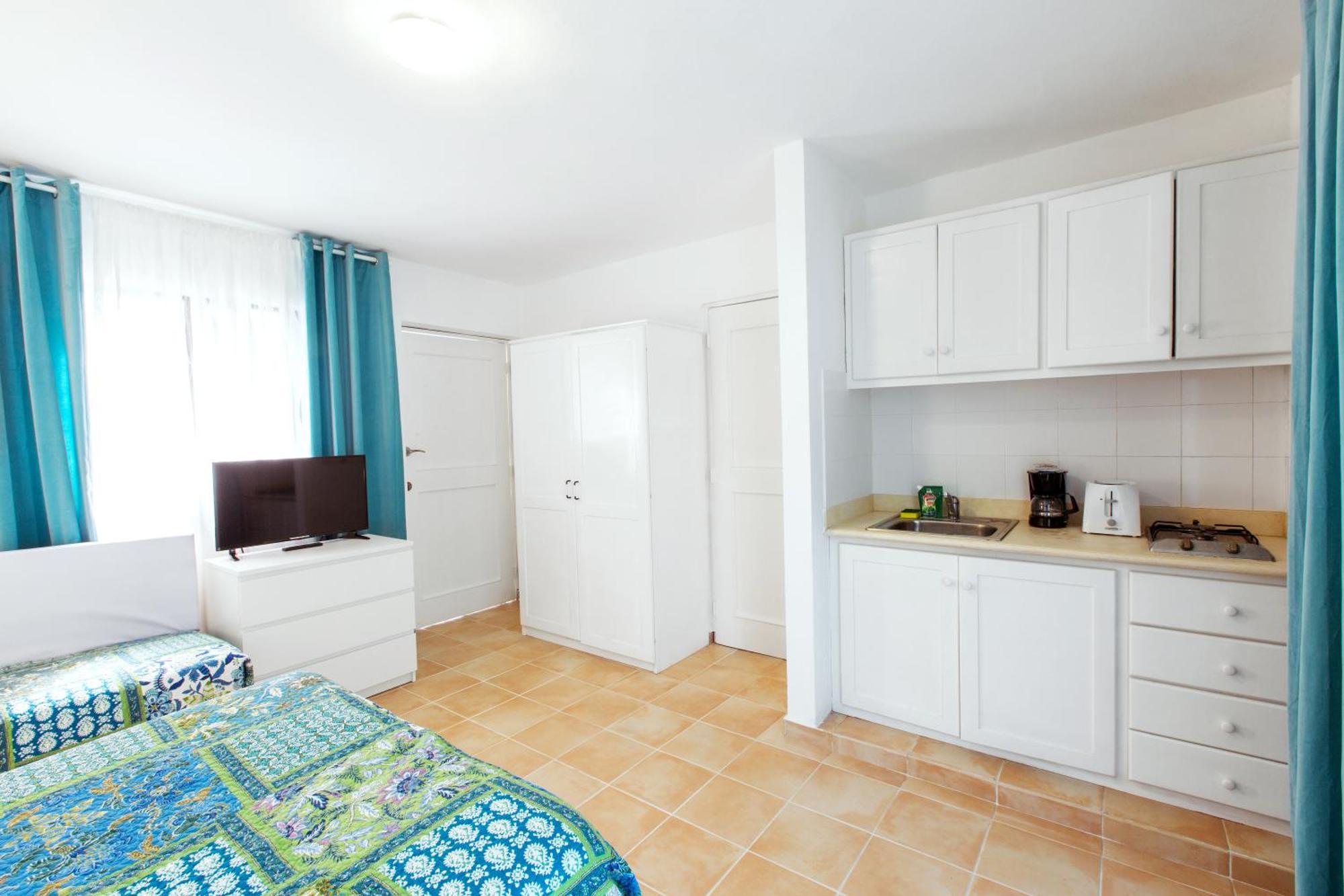 Hotel Tropicana Deluxe Beach Club And Pool - Playa Los Corales 5*