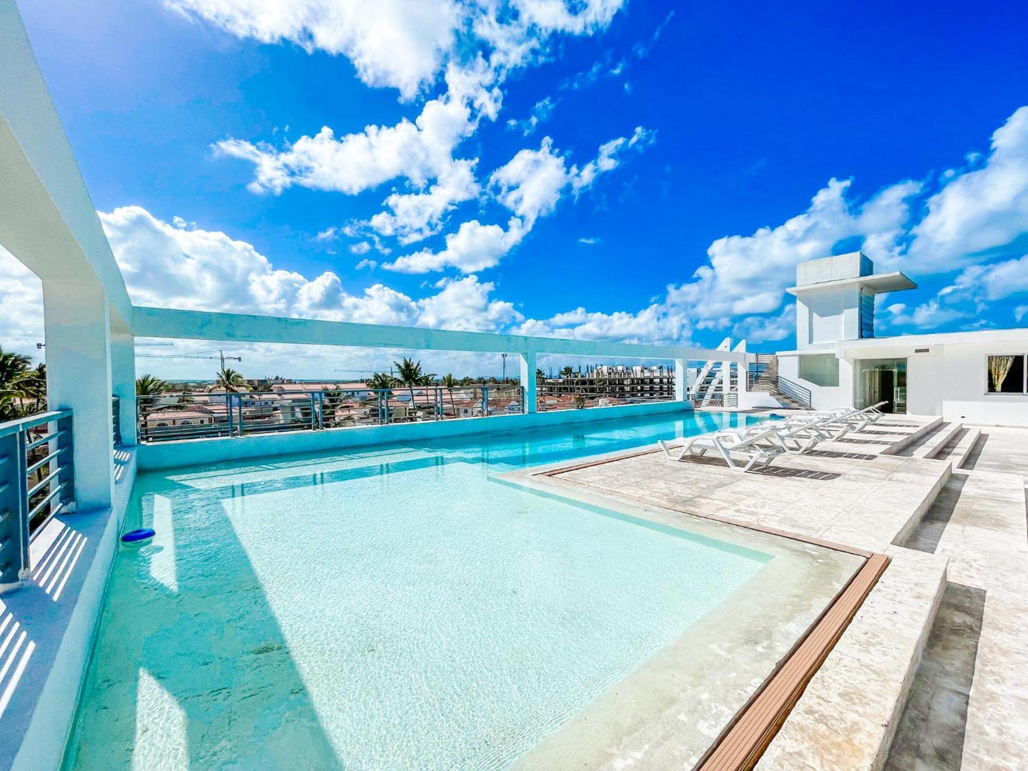 Caribbean Deluxe Ducassi Rooftop Pool Beach Club & Spa Hotel 5*