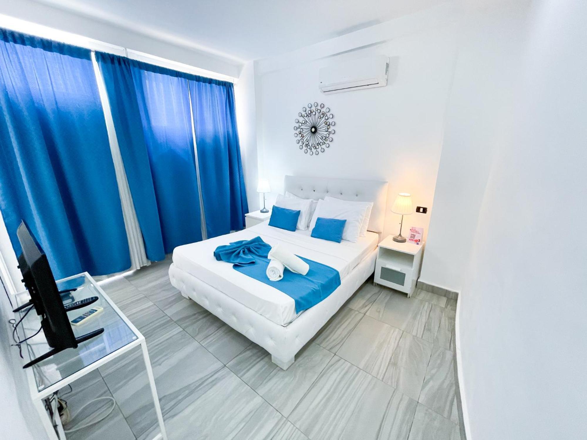 Caribbean Deluxe Ducassi Rooftop Pool Beach Club & Spa Punta Cana