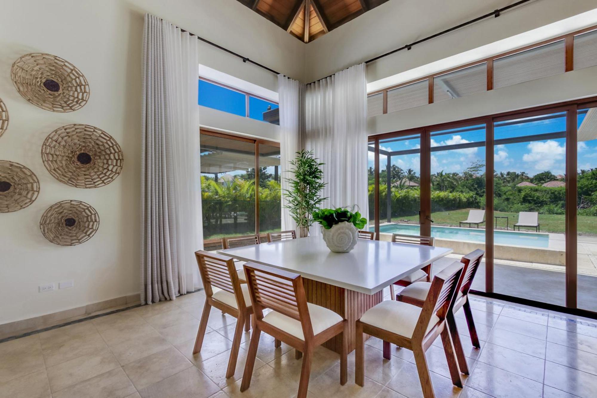 Luxury Cap Cana With 3 Bedrooms, Plunge Pool, Maid, And Golf Course Access Pousada