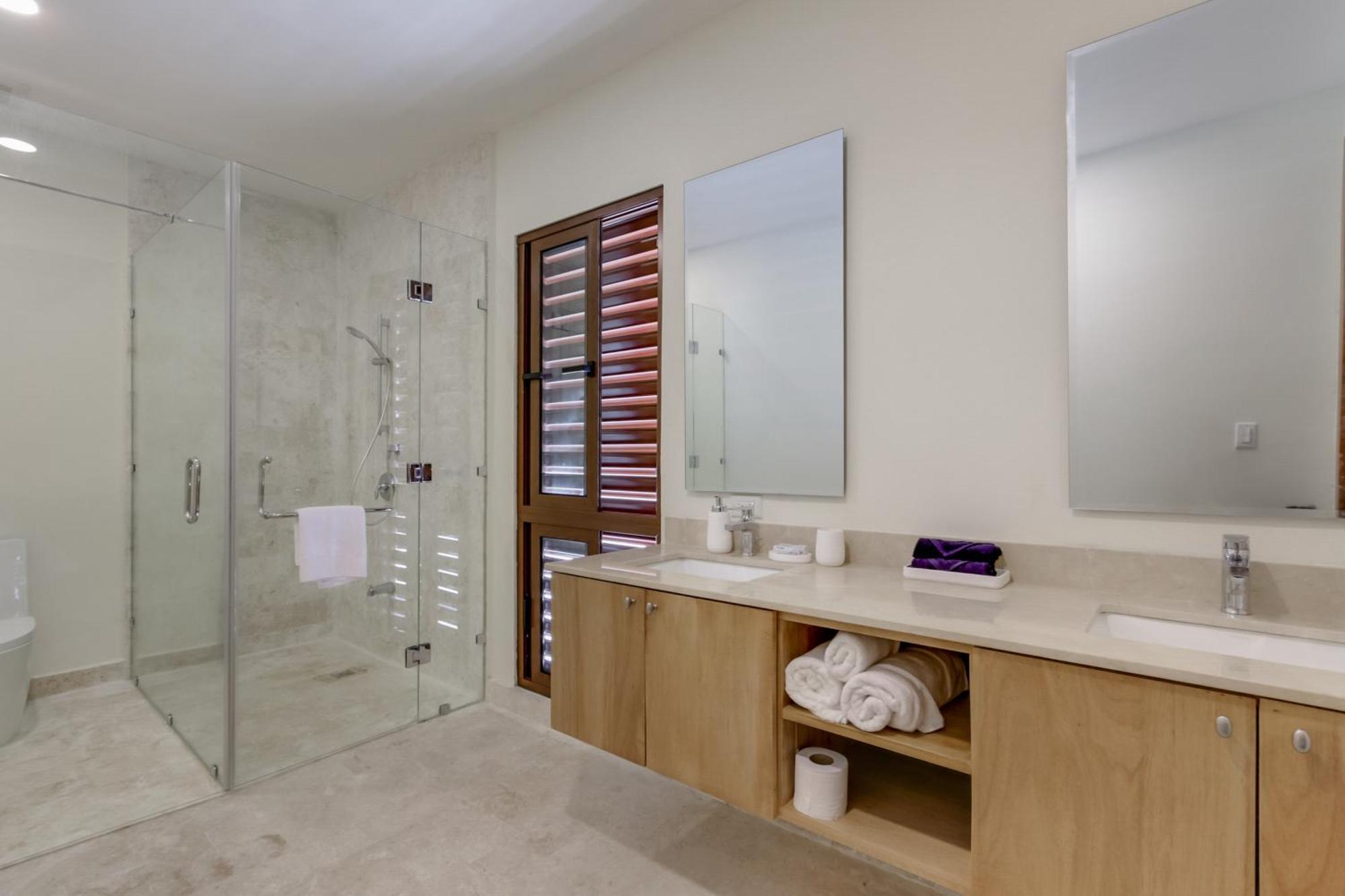Luxury Cap Cana With 3 Bedrooms, Plunge Pool, Maid, And Golf Course Access Pousada