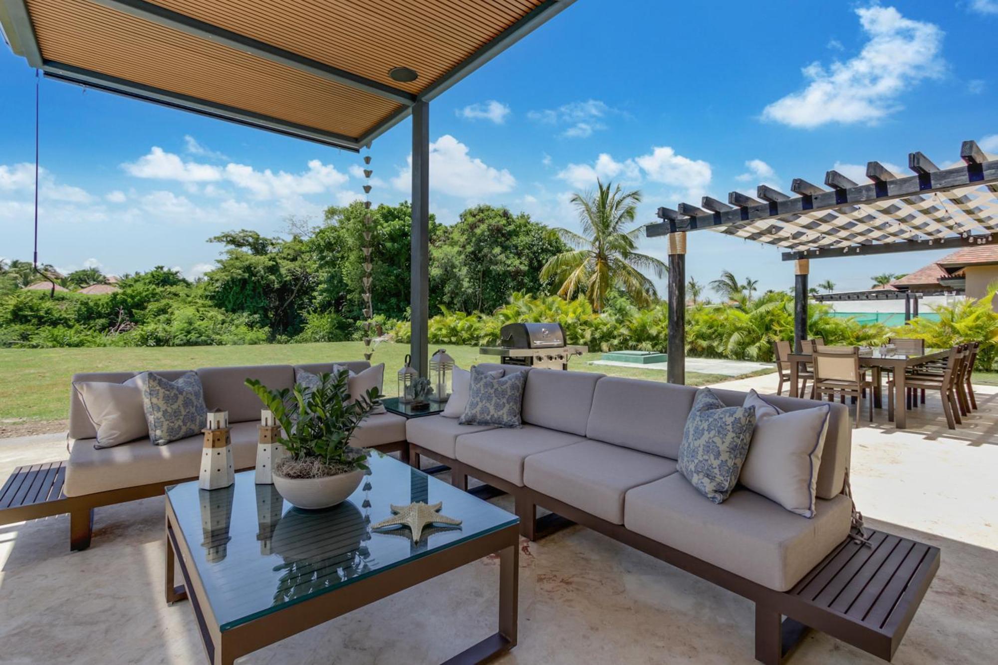 Luxury Cap Cana With 3 Bedrooms, Plunge Pool, Maid, And Golf Course Access Pousada