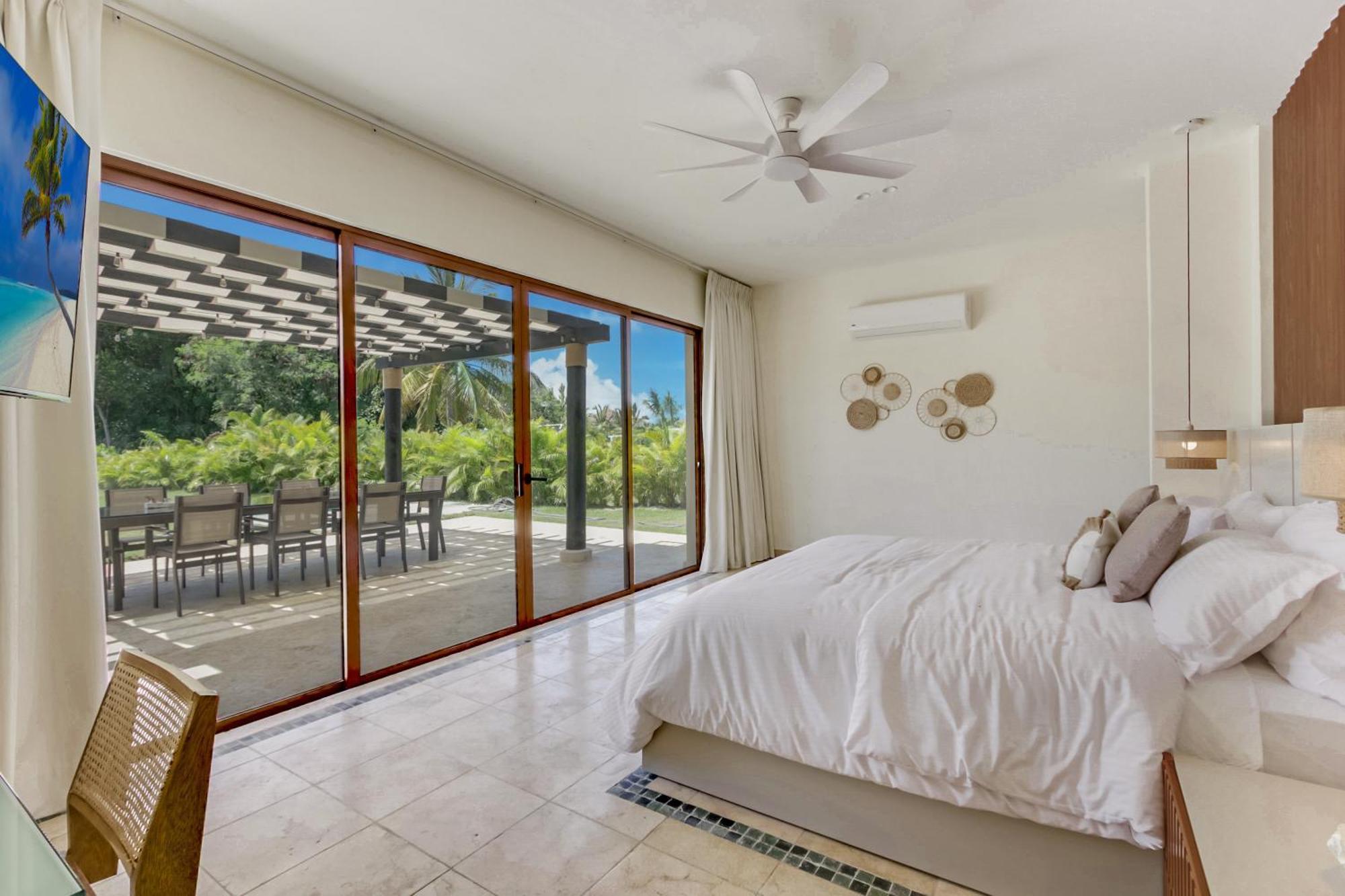 Luxury Cap Cana With 3 Bedrooms, Plunge Pool, Maid, And Golf Course Access Pousada