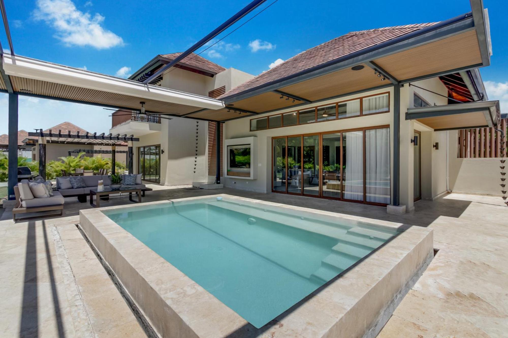 Luxury Cap Cana With 3 Bedrooms, Plunge Pool, Maid, And Golf Course Access Pousada *