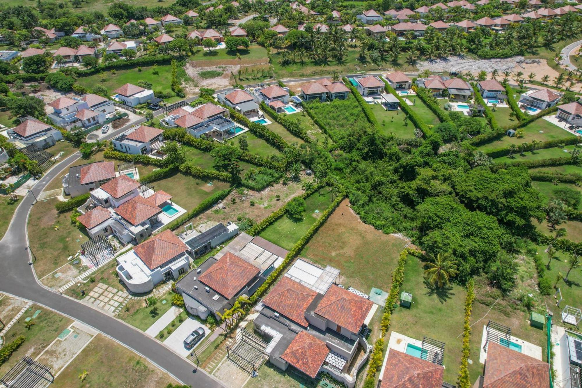 Pousada Luxury Cap Cana With 3 Bedrooms, Plunge Pool, Maid, And Golf Course Access