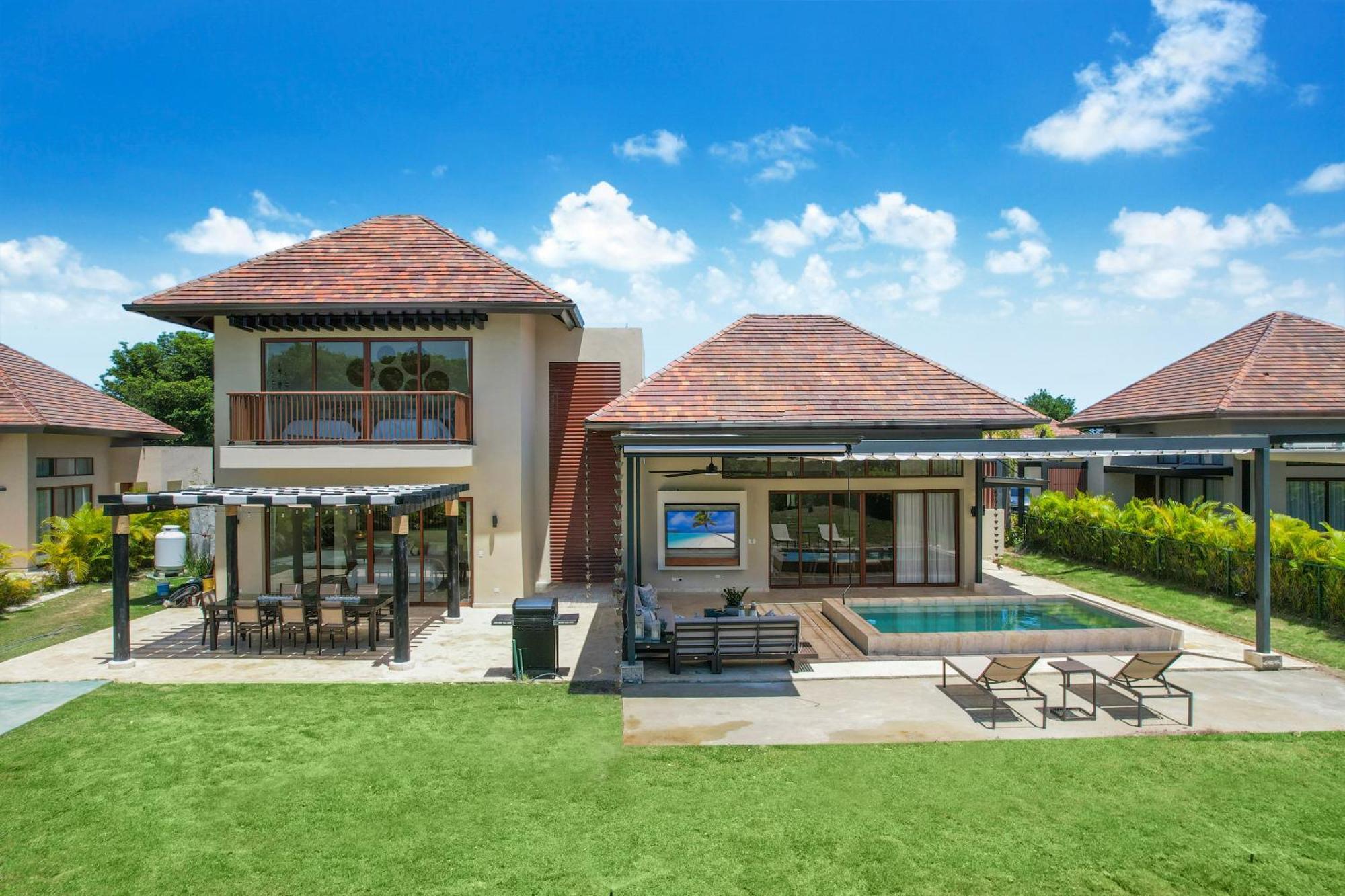 Luxury Cap Cana With 3 Bedrooms, Plunge Pool, Maid, And Golf Course Access Pousada Punta Cana
