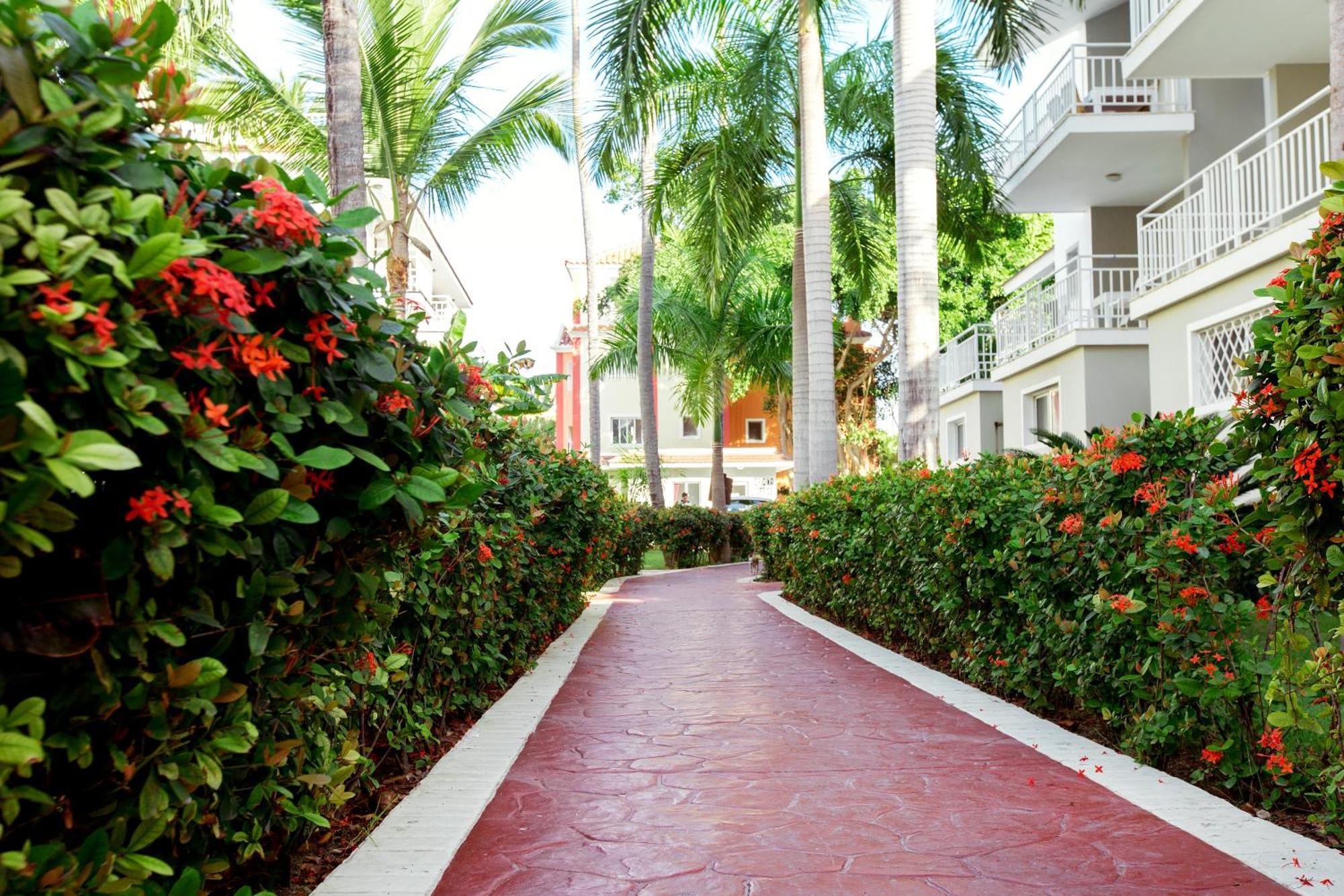 Hotel Fiesta Sol Caribe Playa Los Corales 5*