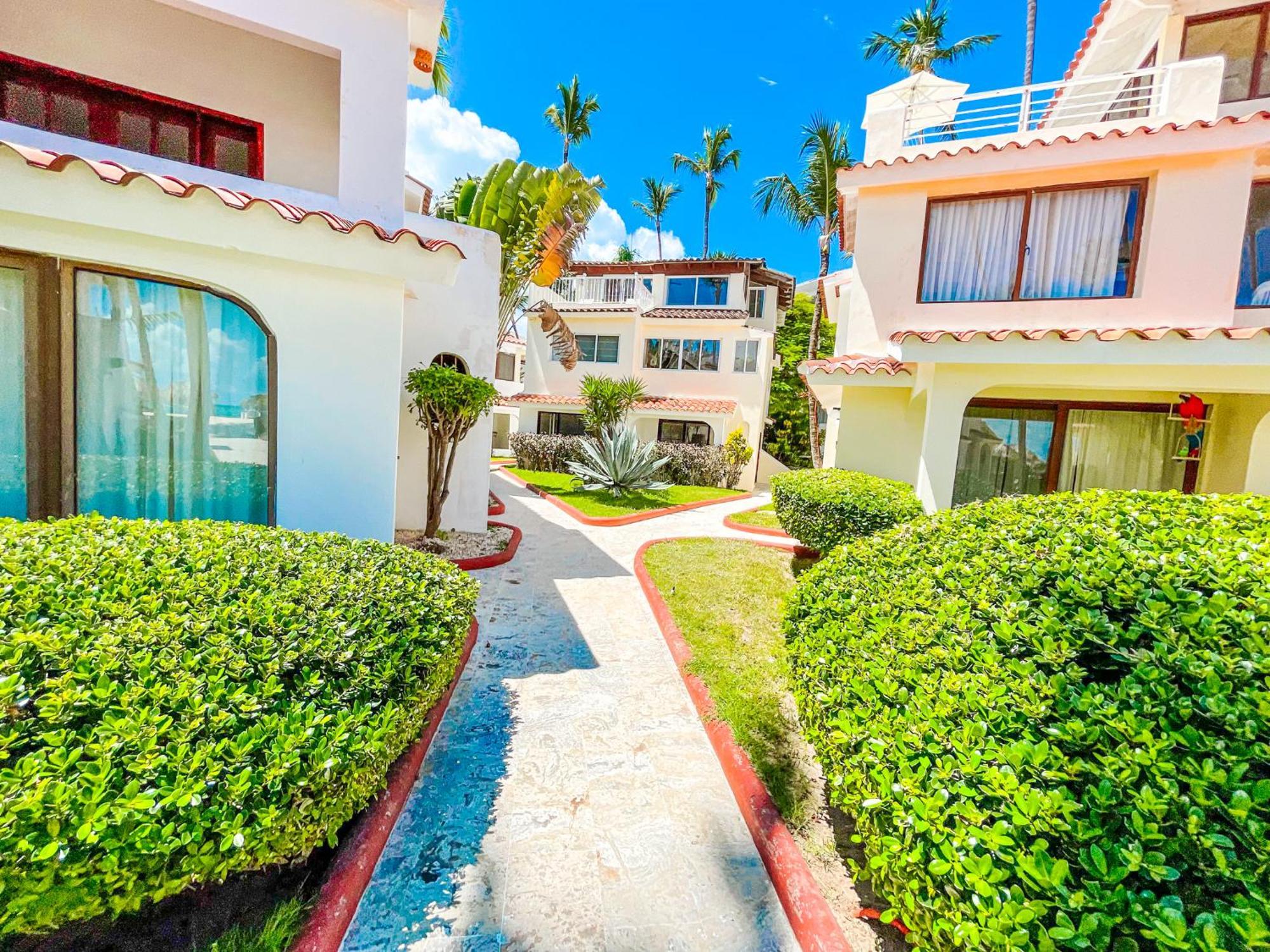 Hotel Tropical Beach Club And Spa Bavaro Beach Homes With Wifi Parking Bbq 5*
