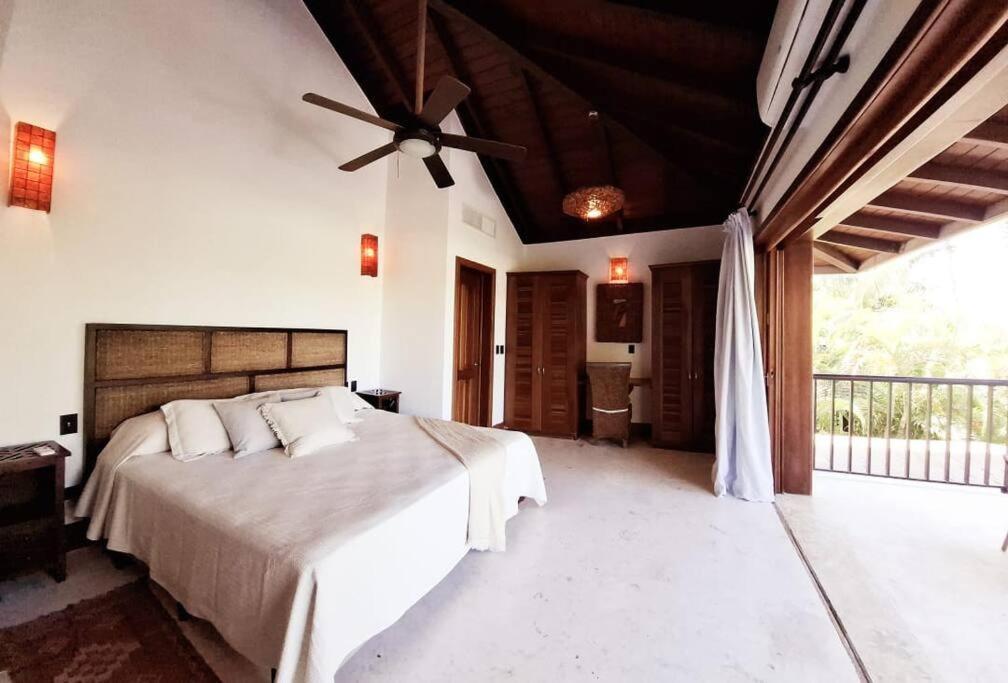 Luxury With Infinity Pool Villa
