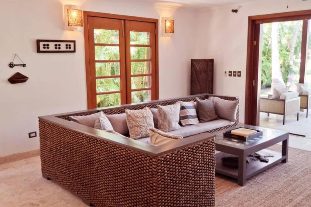Luxury With Infinity Pool Villa