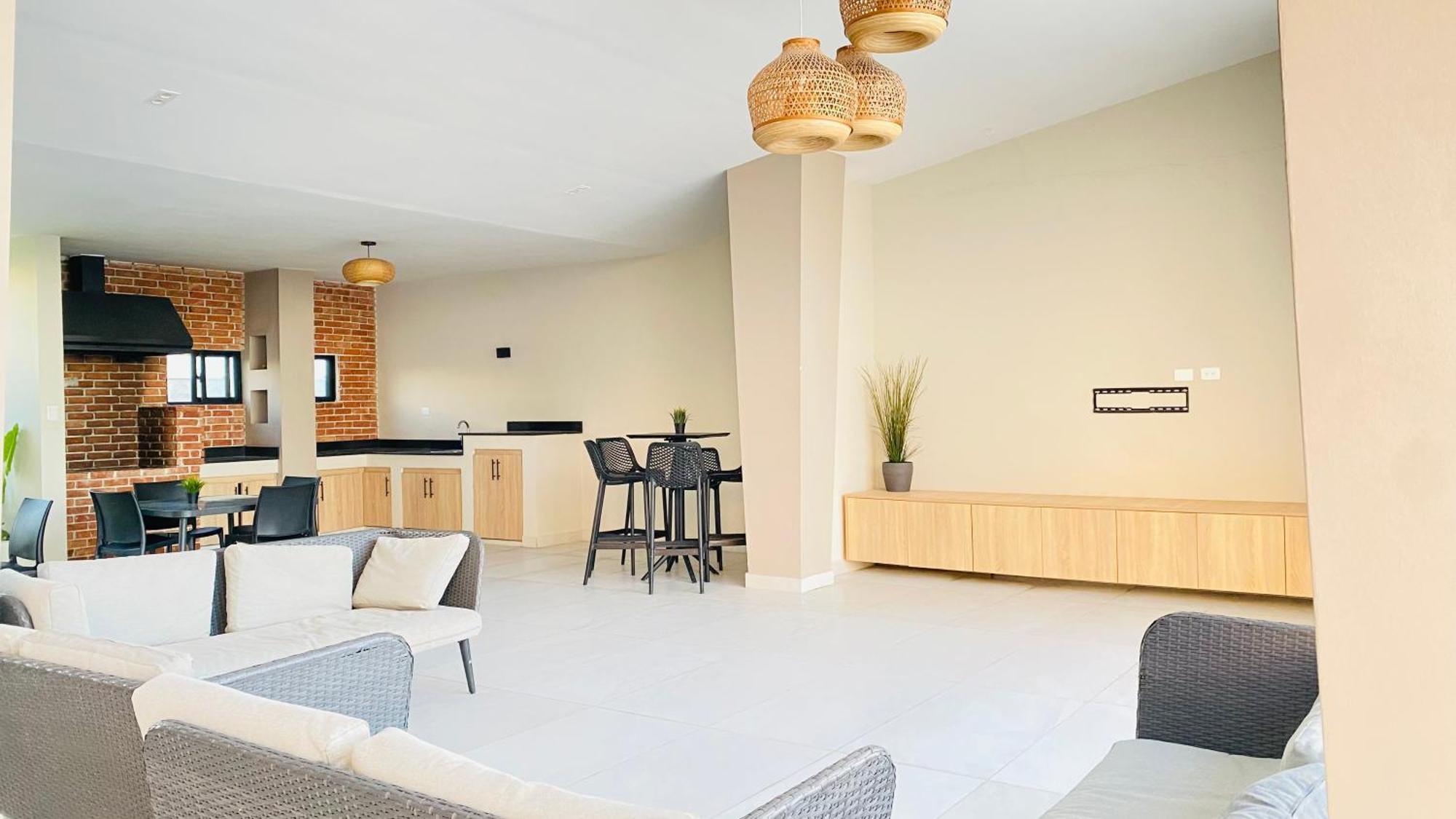 Apartment Stunning 2bdr