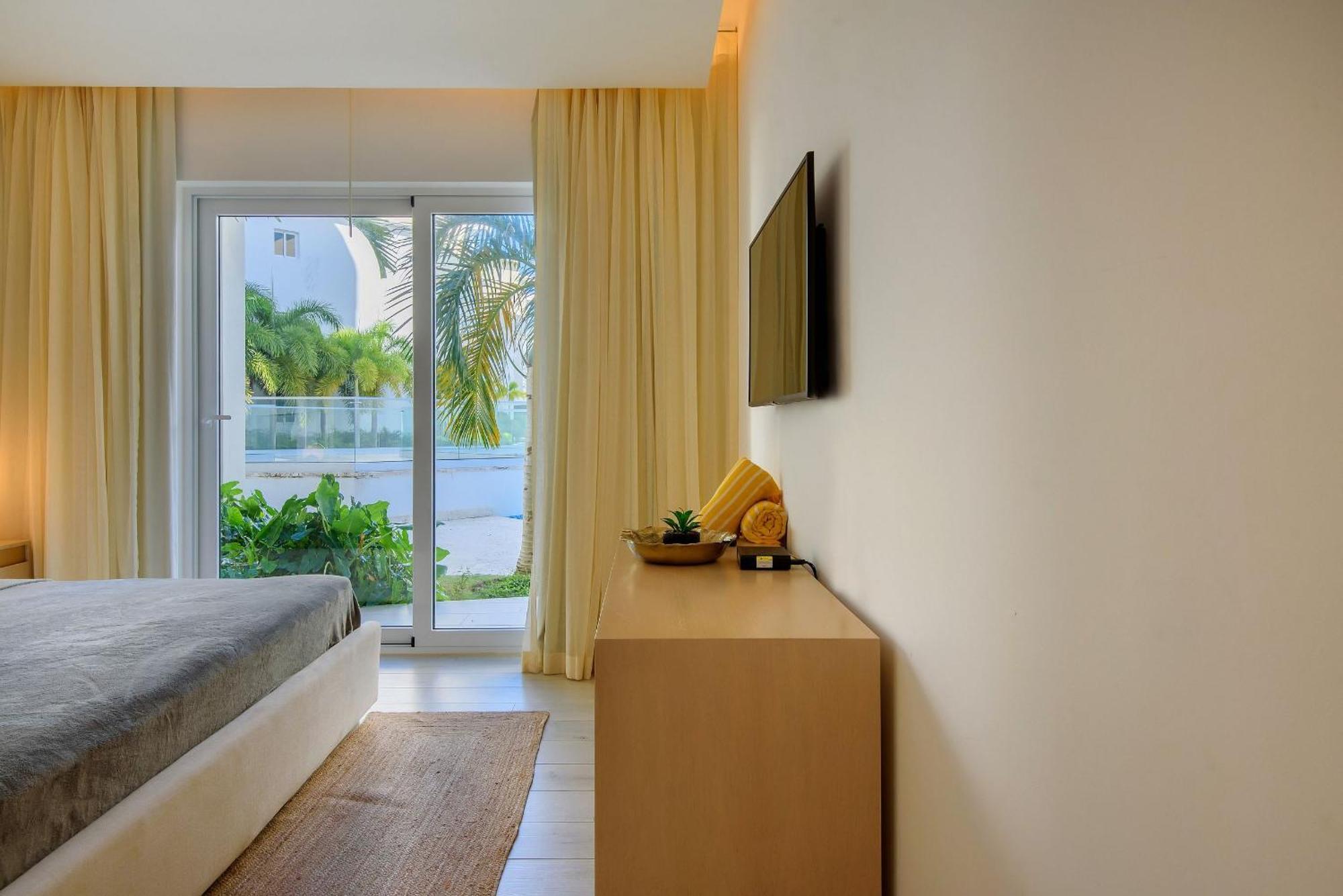 Apartment Beauty Playa Coral Pool Front Ground F12 *