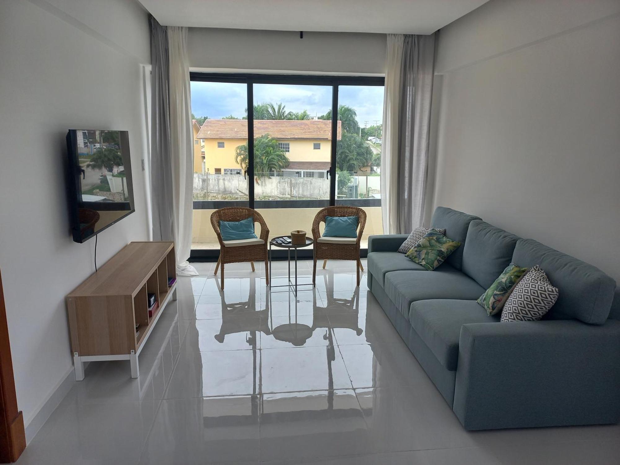 New Spacious & Bright 2br & 2ba, Pool & Shuttle, Wifi & Ac Gold Reef 209 *