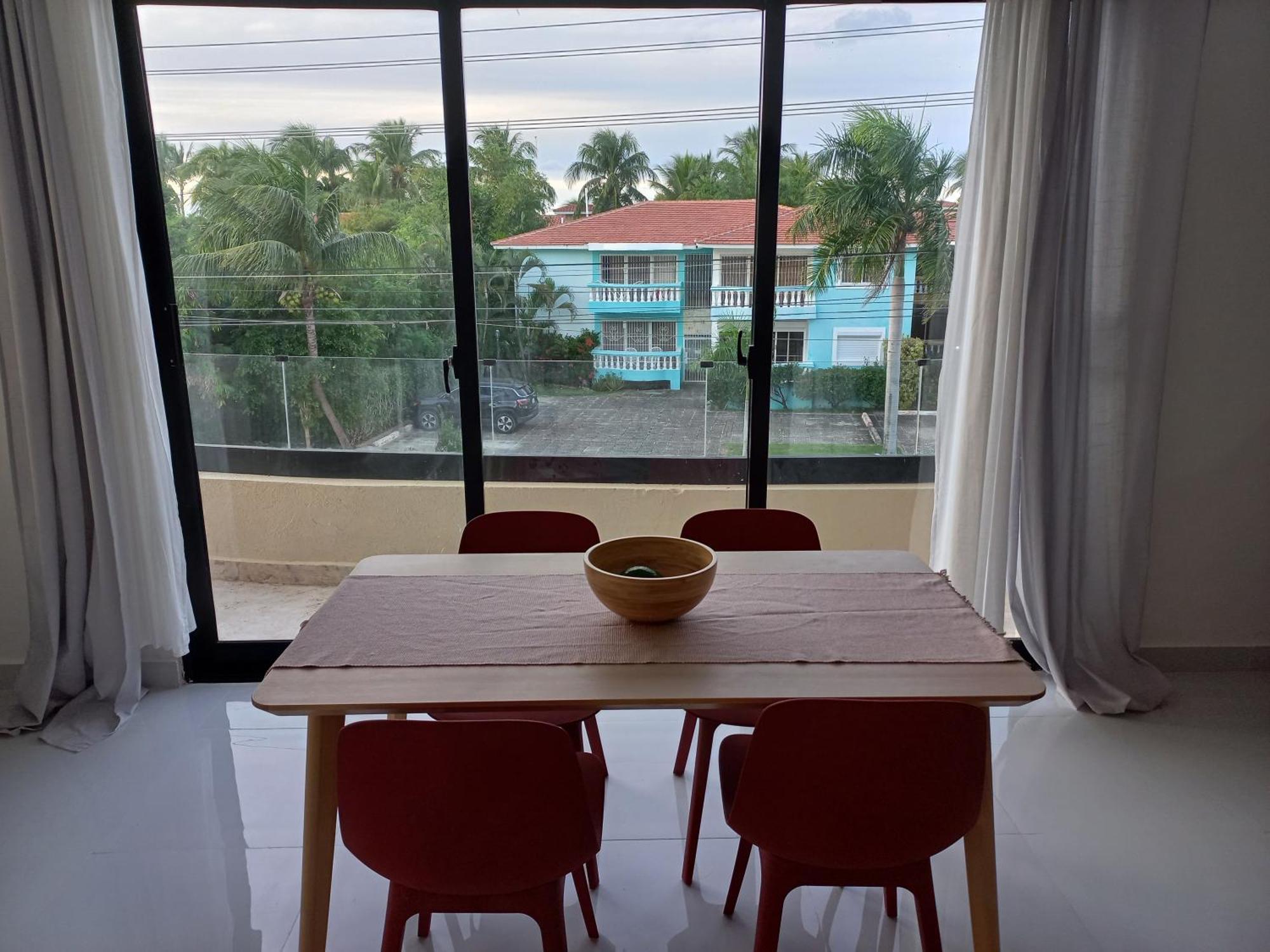 Apartamento New Spacious & Bright 2br & 2ba, Pool & Shuttle, Wifi & Ac Gold Reef 209