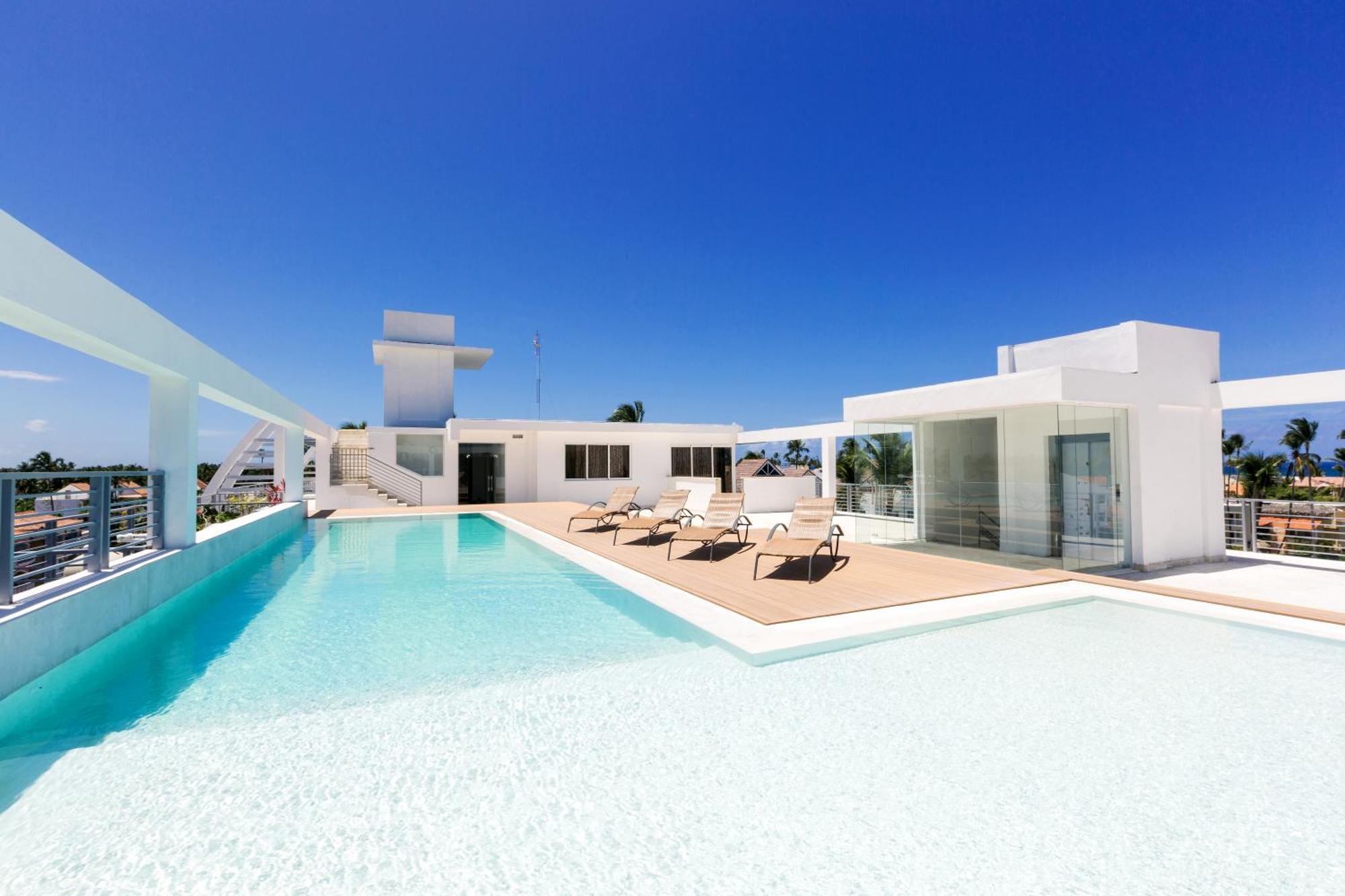 Ducassi Rooftop Pool - Beach Club And Spa Hotel
