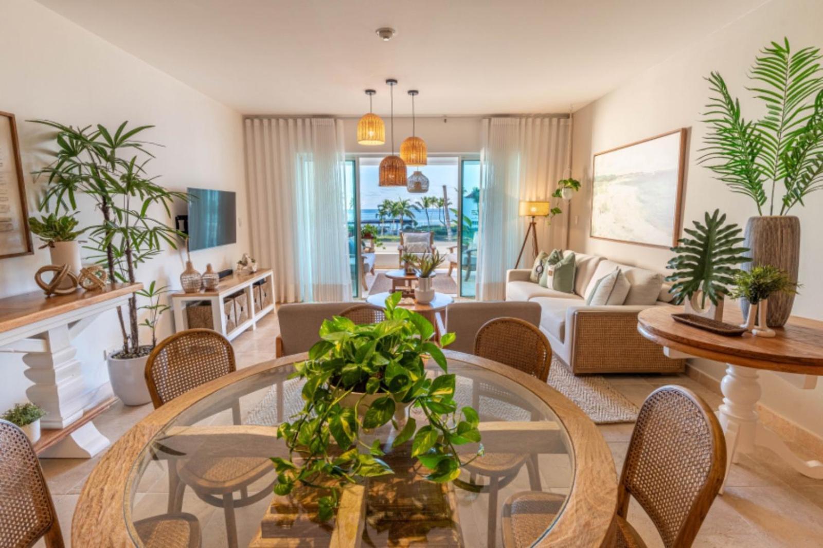 Punta Palmera Beachfront *