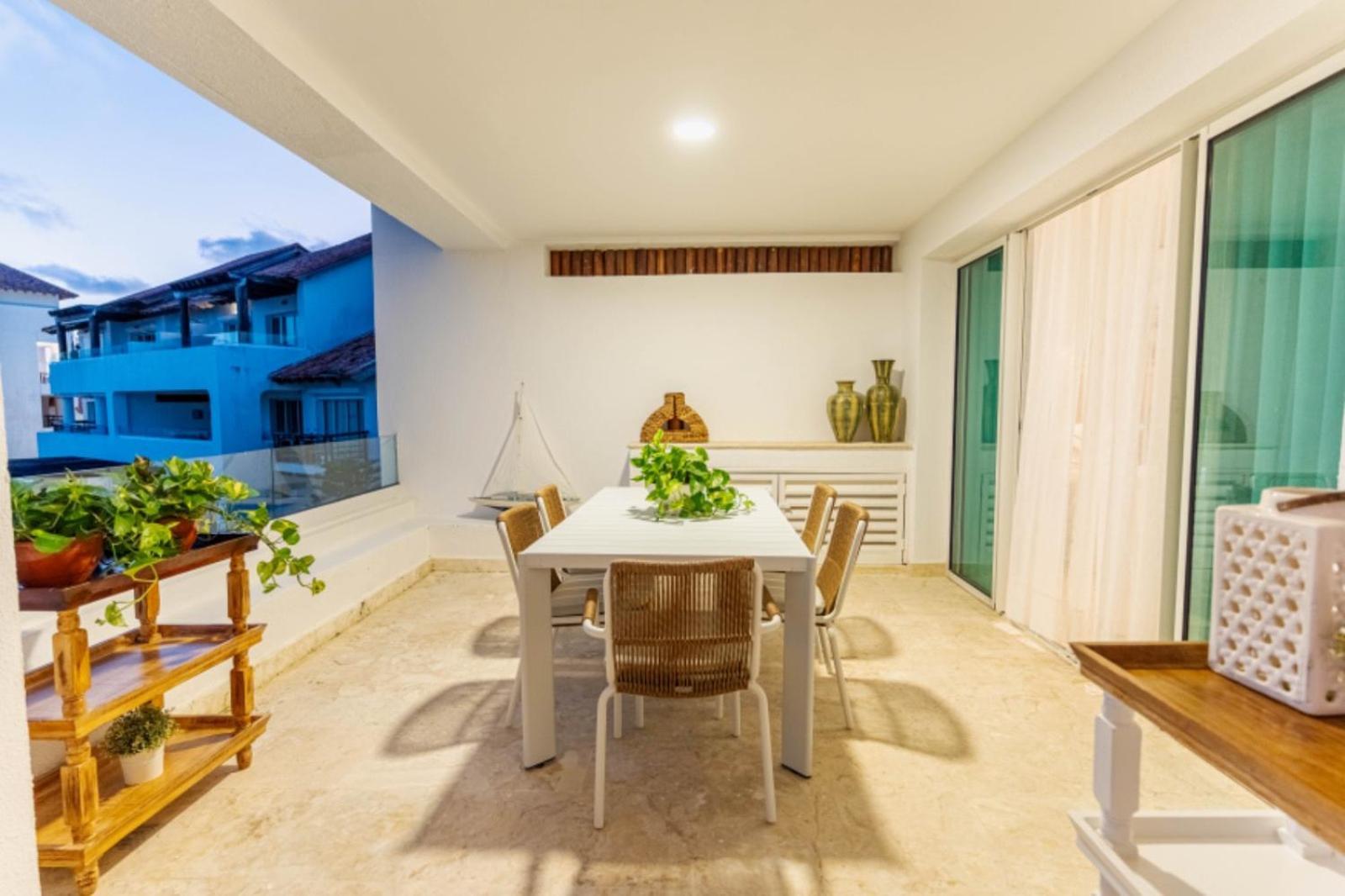 Punta Palmera Beachfront Apartment *