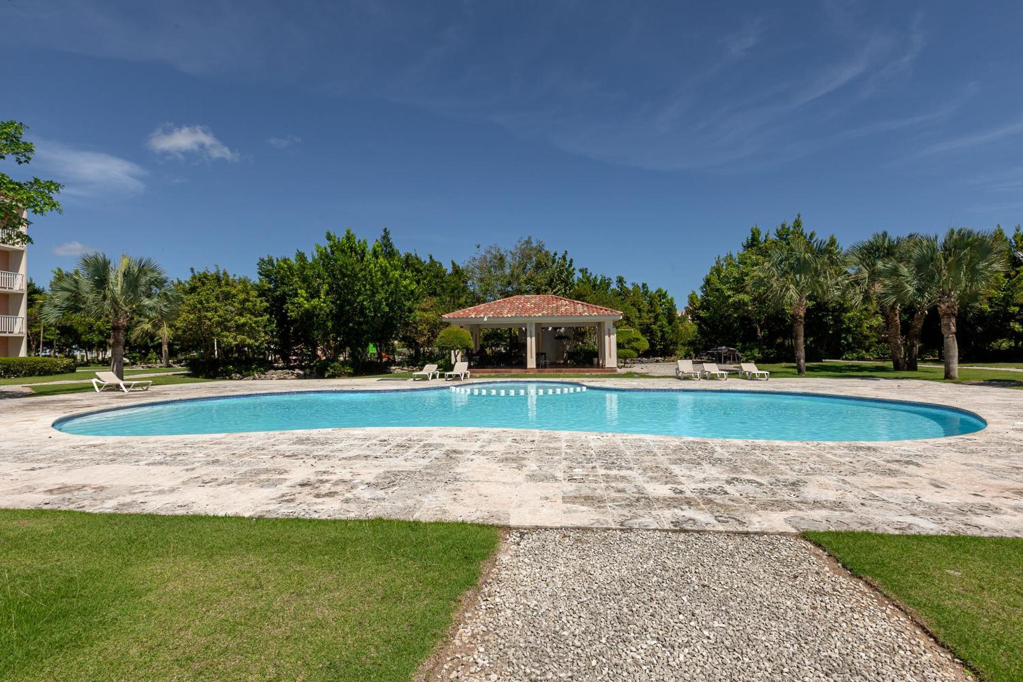 Precioso En Serena Village Apartamento