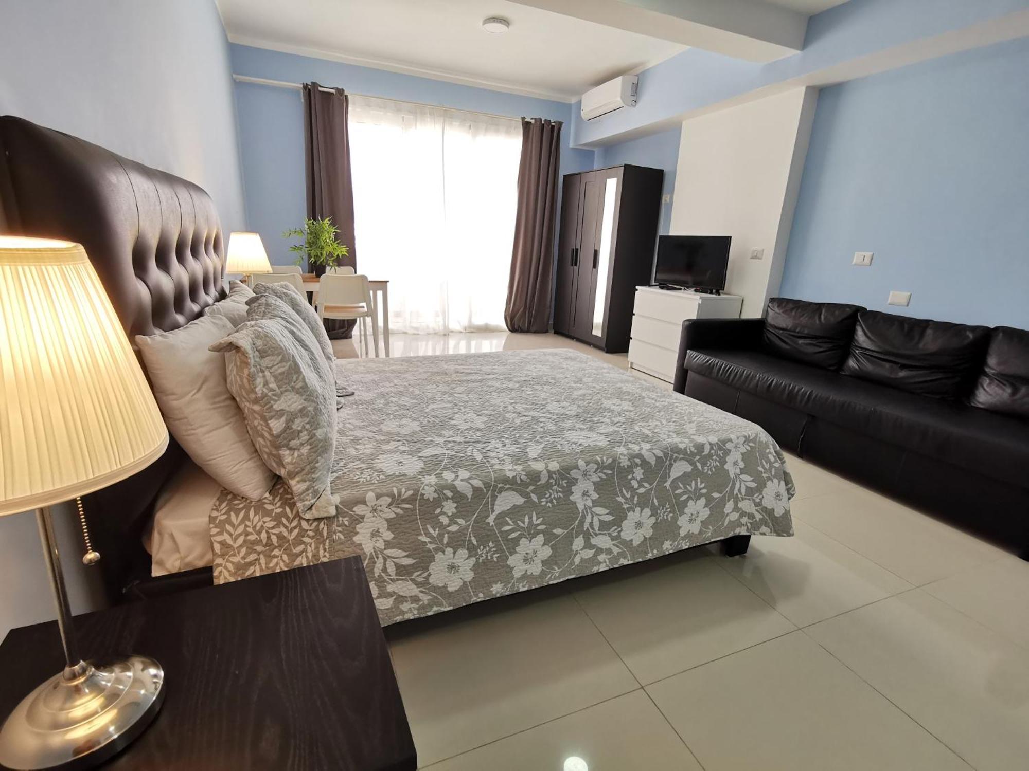 Apartment Paradise With Rooftop Pool And Access