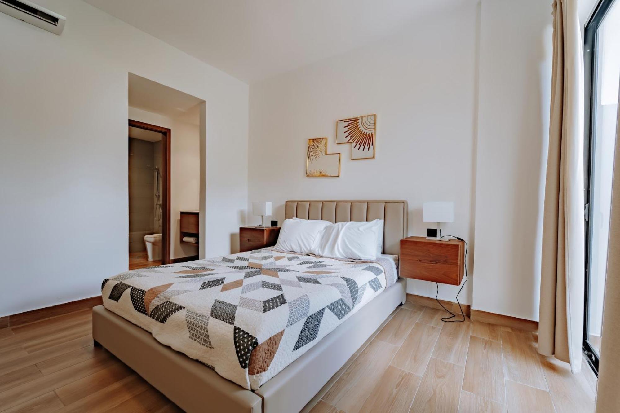 1br Private Pool & Sofa Bed, Downtown C-102 Apartment