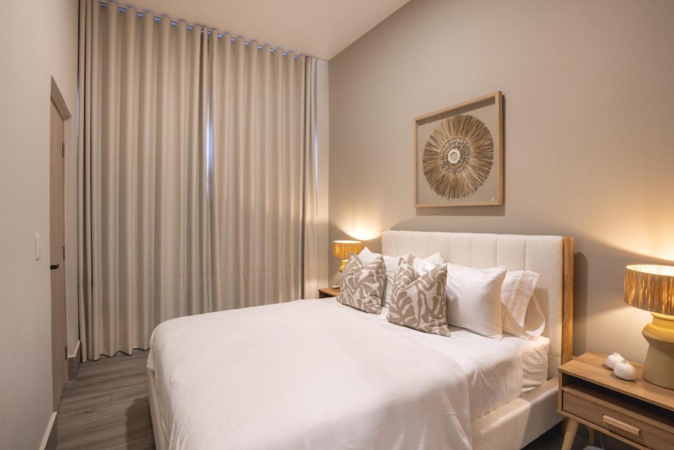 Apartment One Bedroom With Direct Access To The Pool *